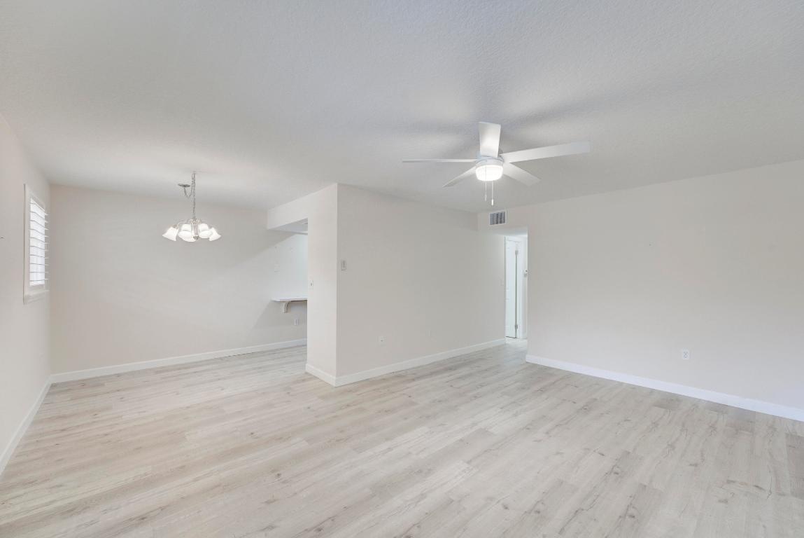 2600 S Kanner Highway V8