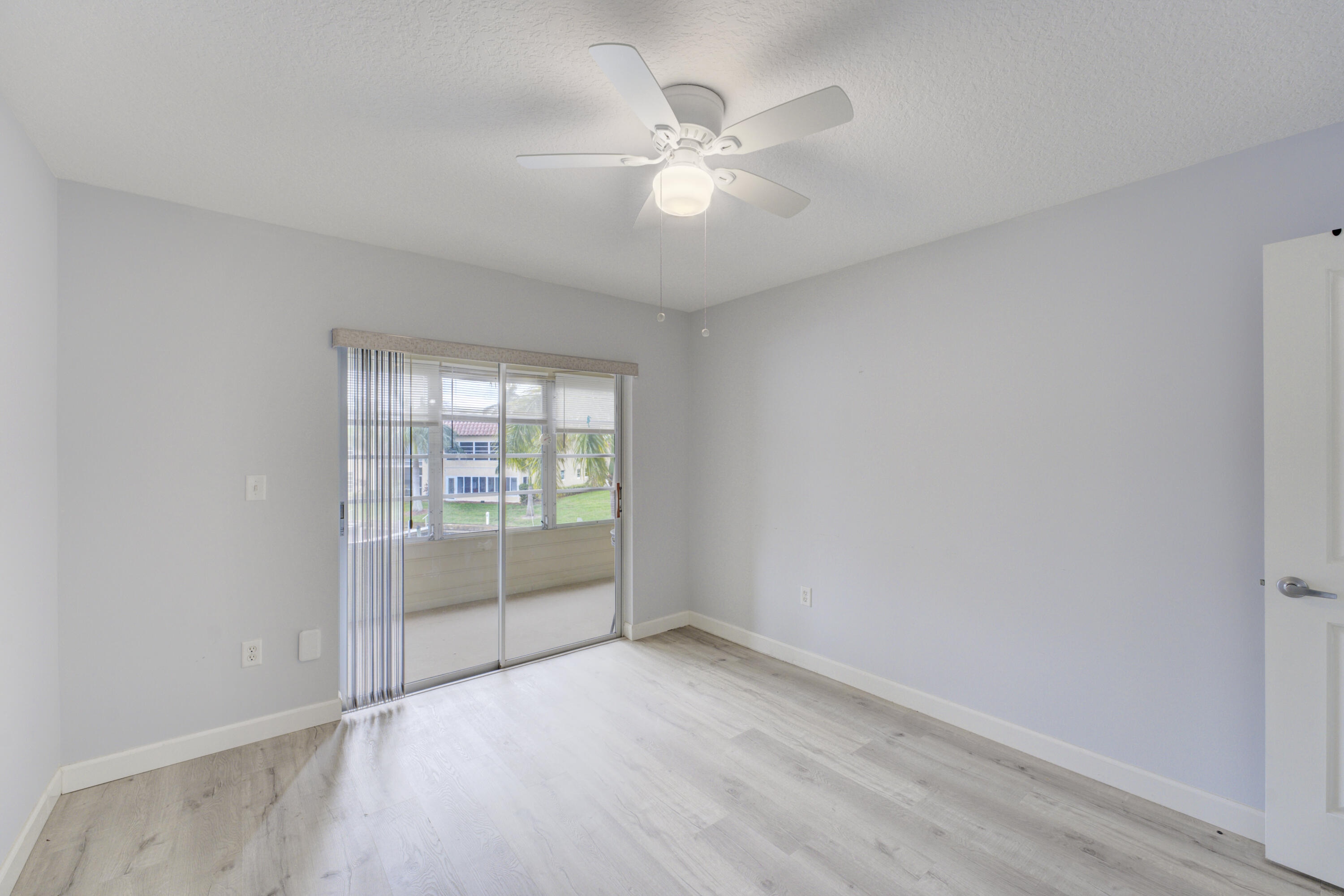 2600 S Kanner Highway V8