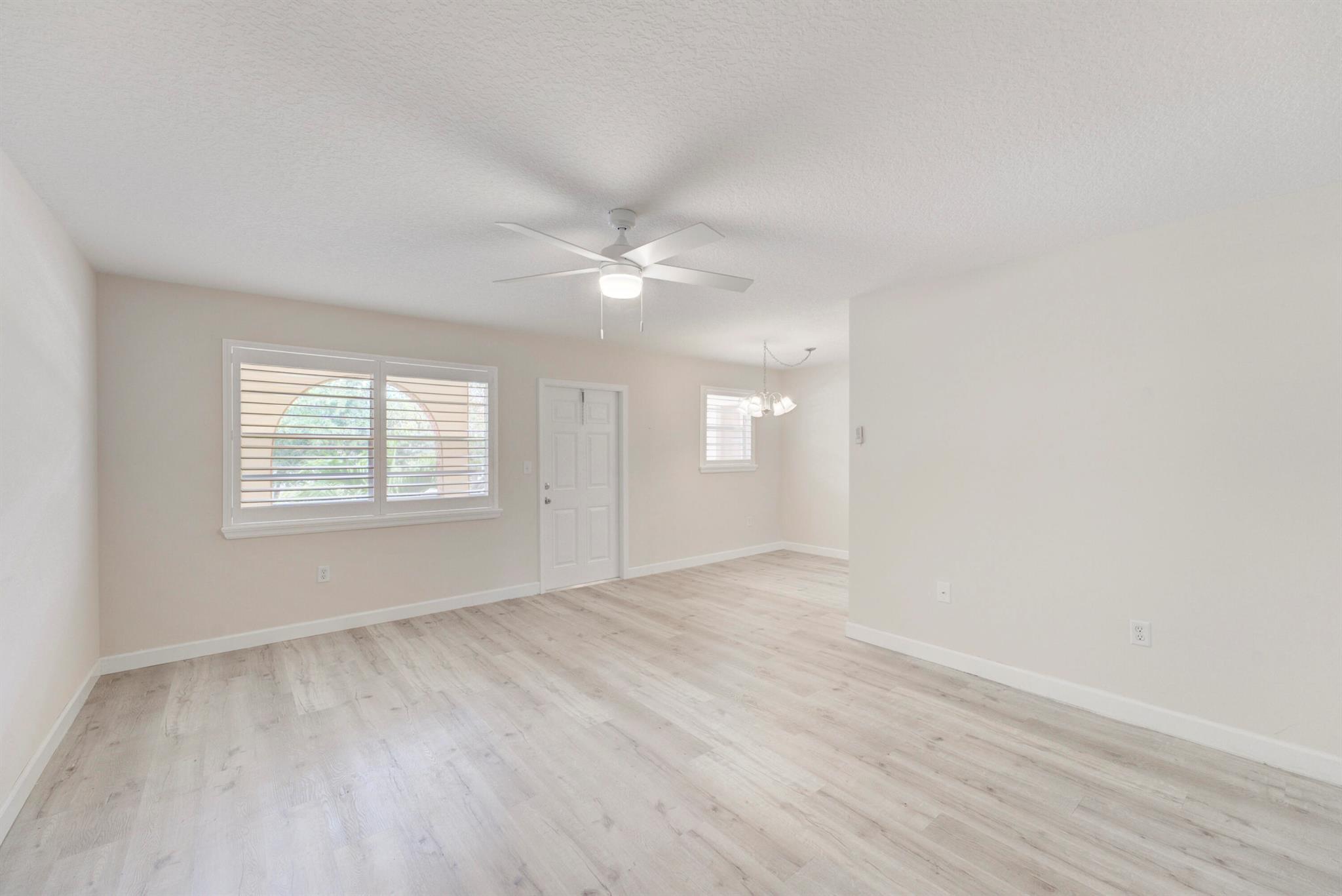 2600 S Kanner Highway V8