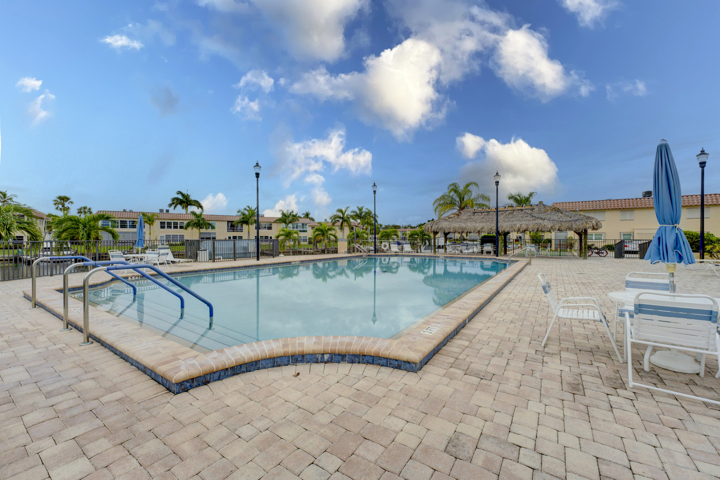 2600 S Kanner Highway V8