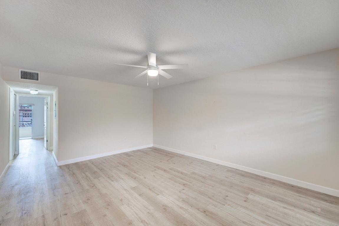 2600 S Kanner Highway V8