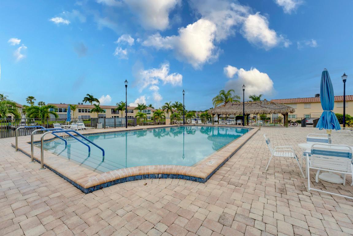 2600 S Kanner Highway V8