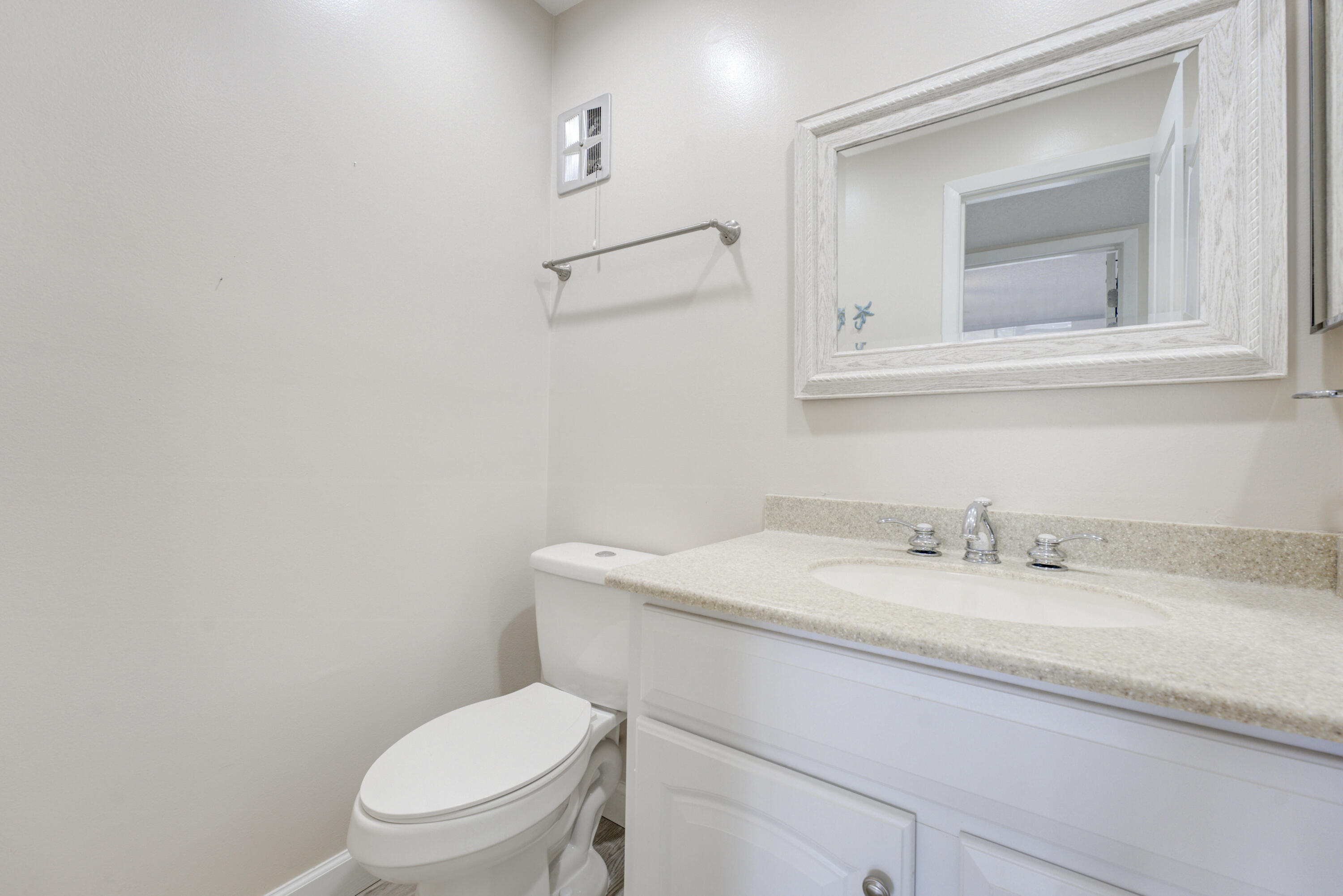 2600 S Kanner Highway V8