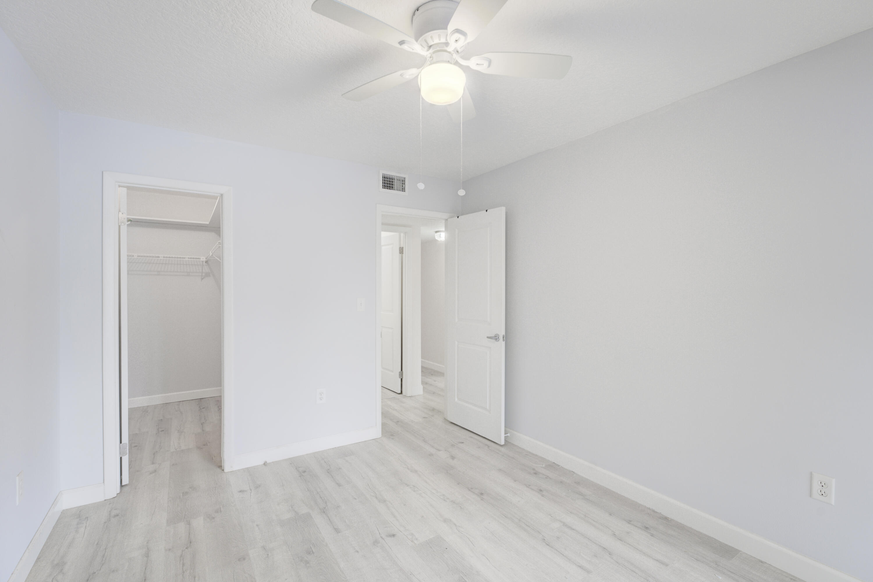 2600 S Kanner Highway V8