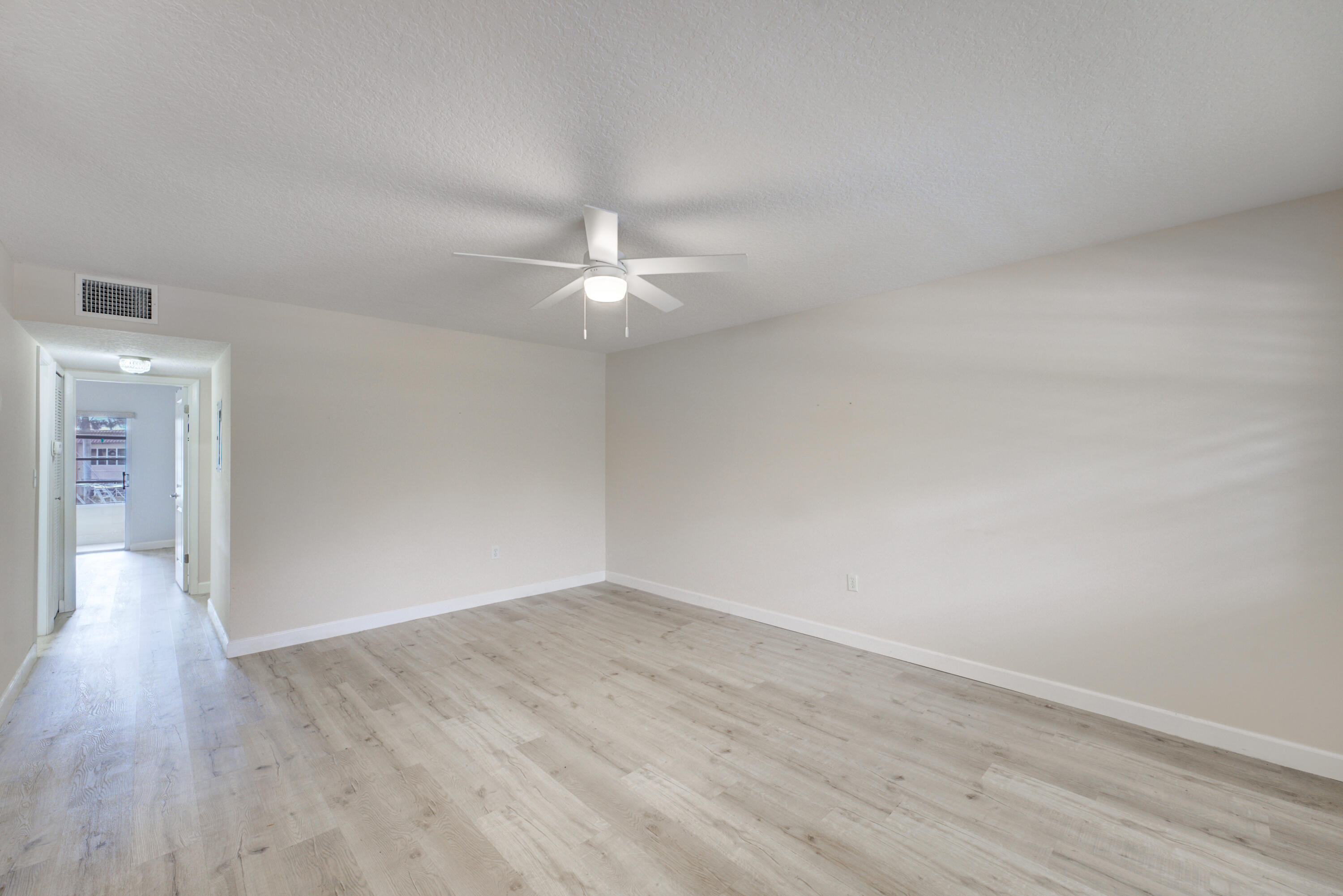 2600 S Kanner Highway V8