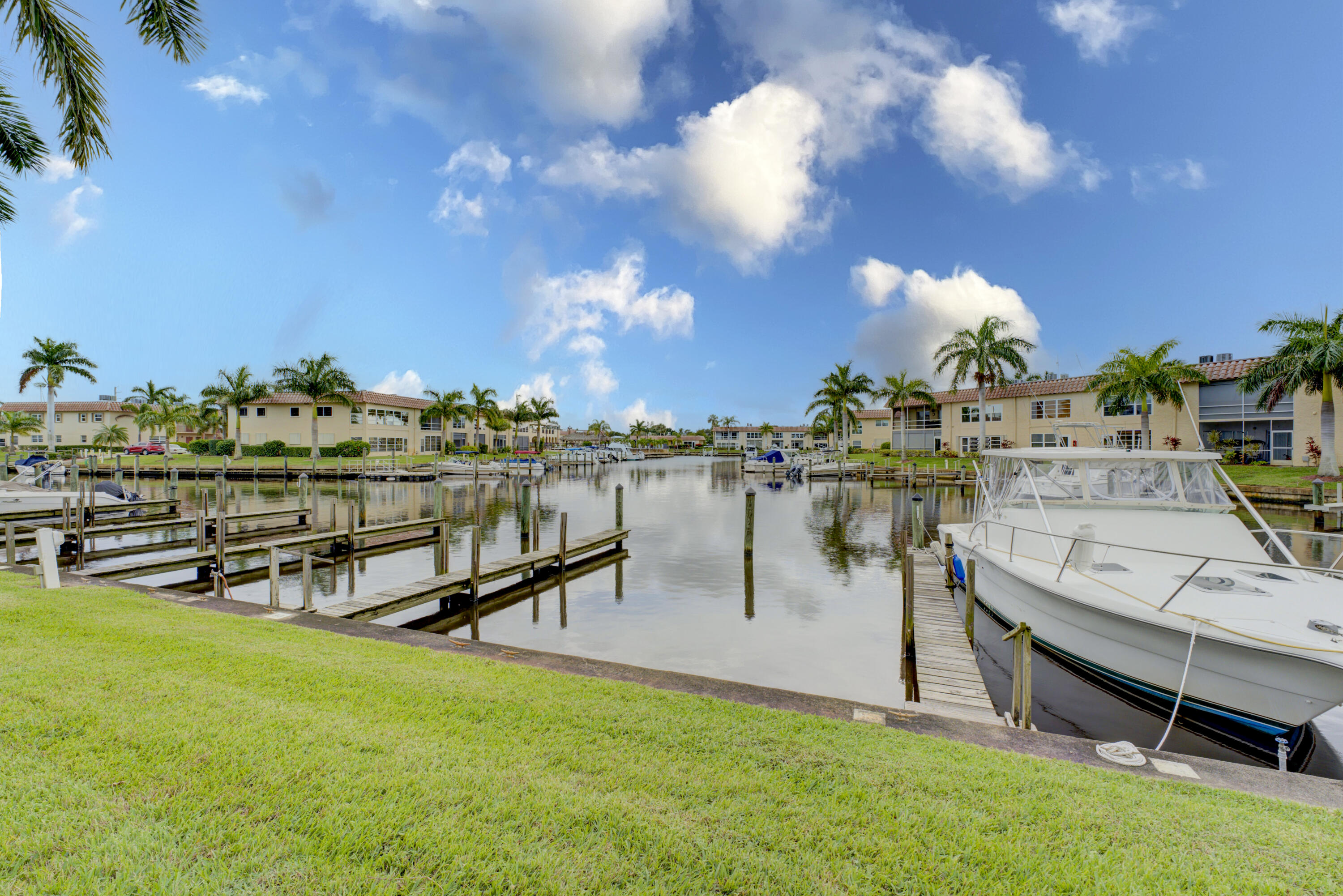 2600 S Kanner Highway V8