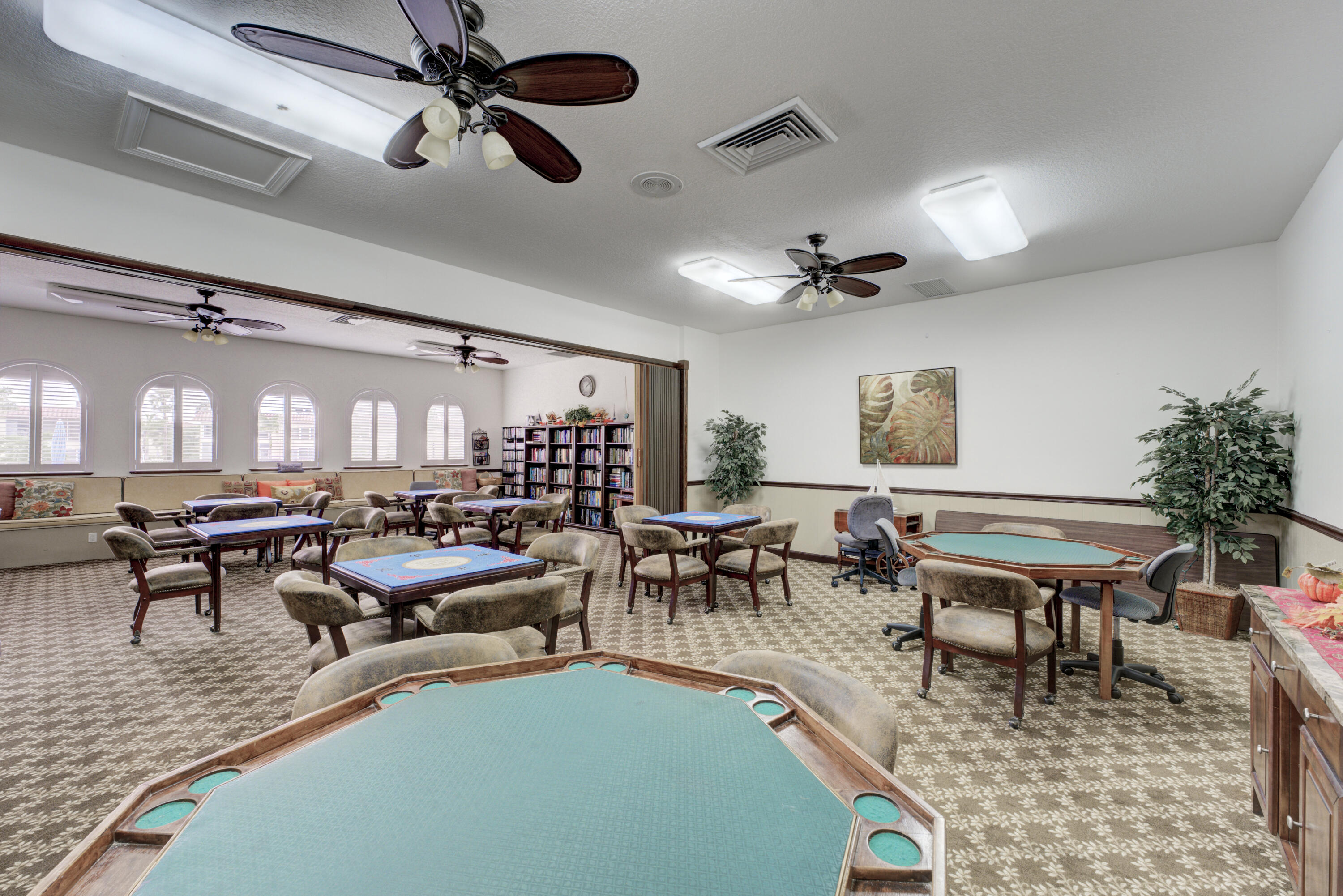 2600 S Kanner Highway V8