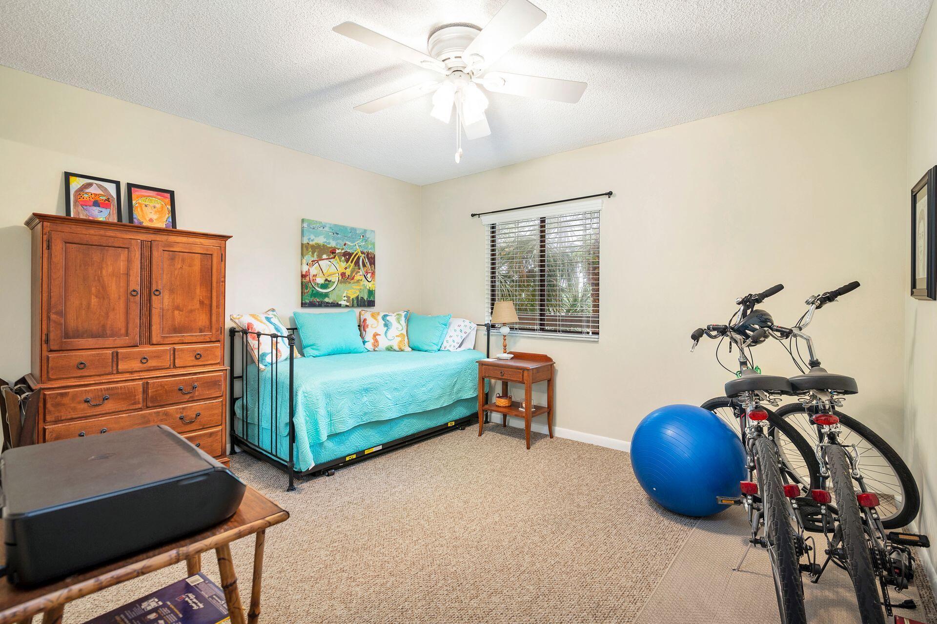 601 Seafarer Circle 302