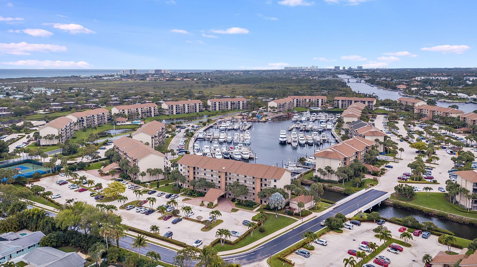 601 Seafarer Circle 302