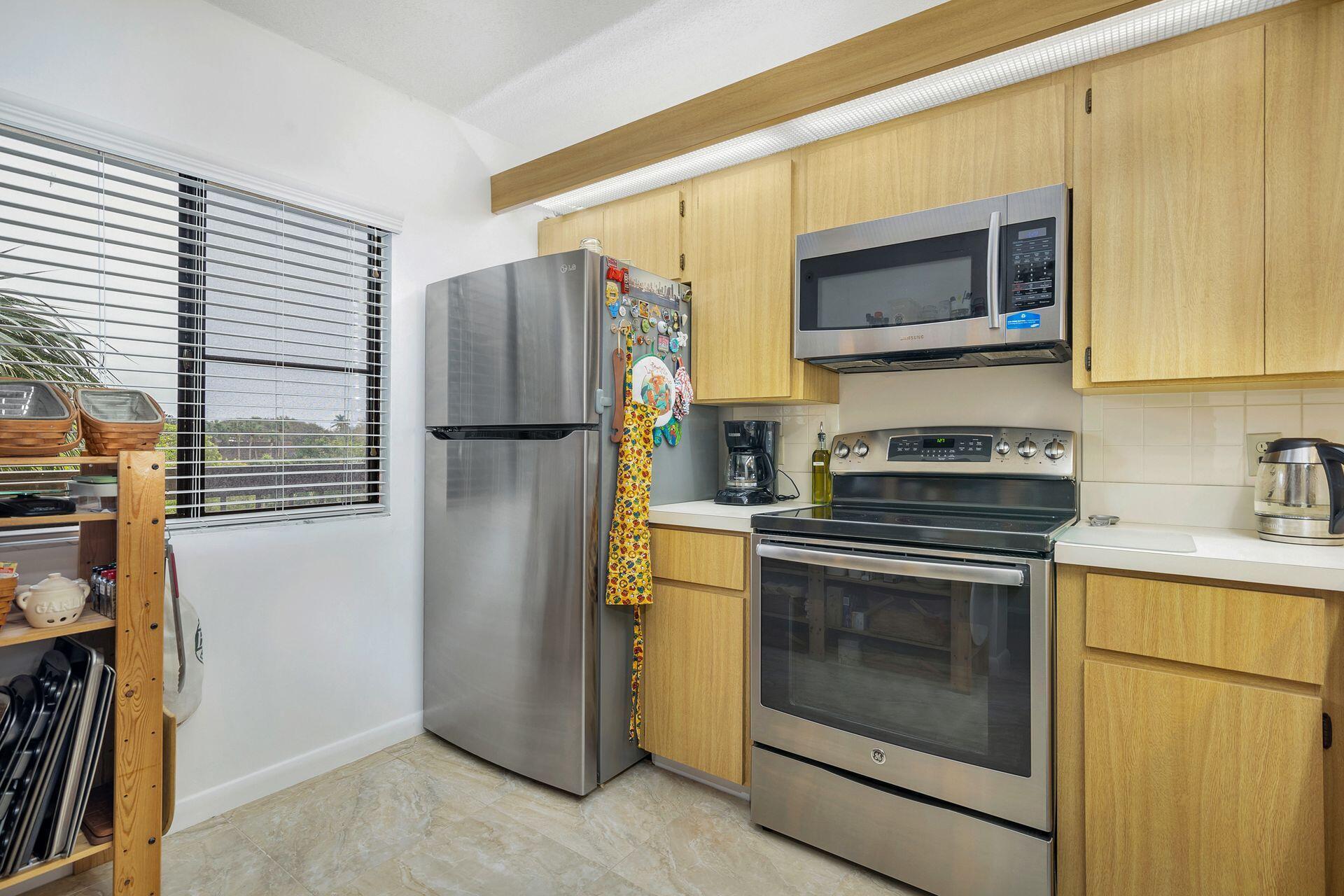 601 Seafarer Circle 302