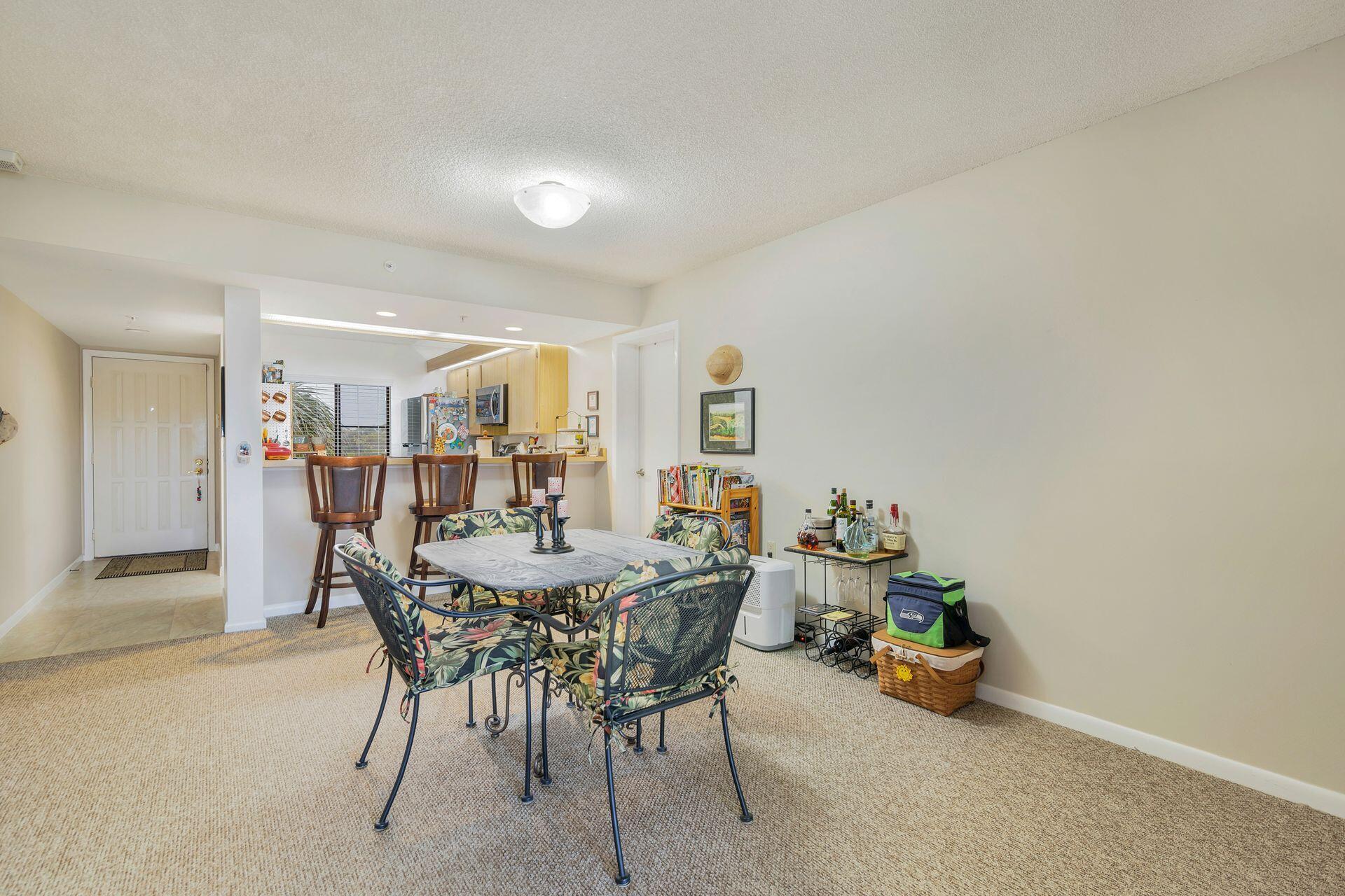 601 Seafarer Circle 302