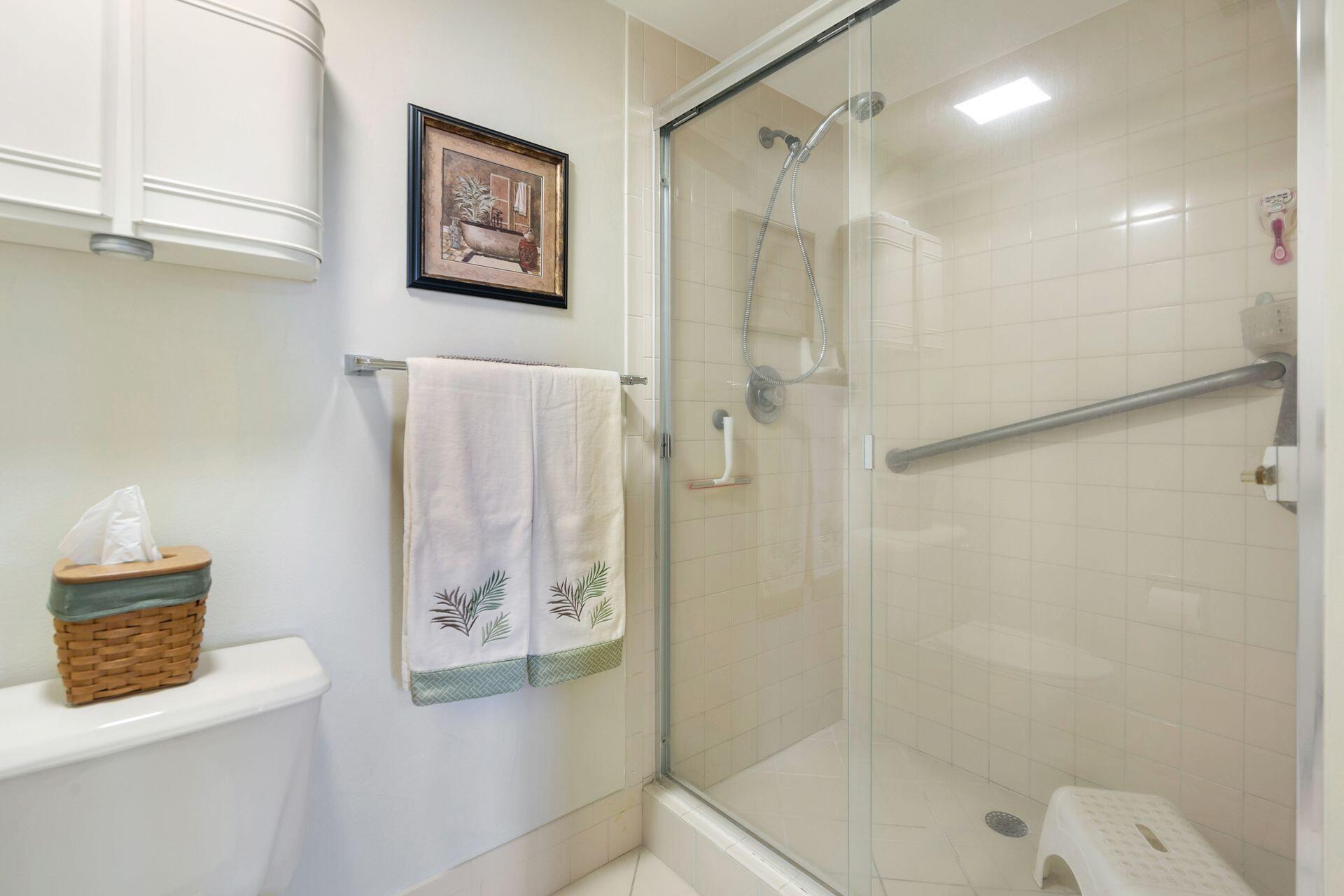 601 Seafarer Circle 302