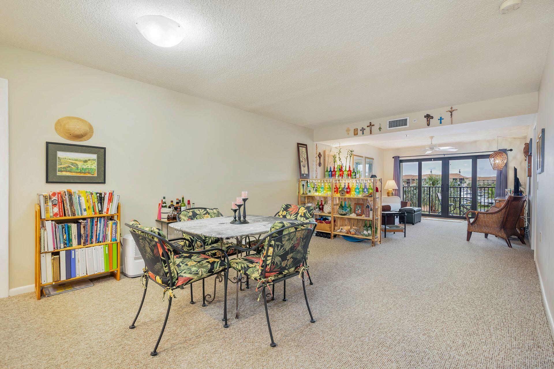 601 Seafarer Circle 302