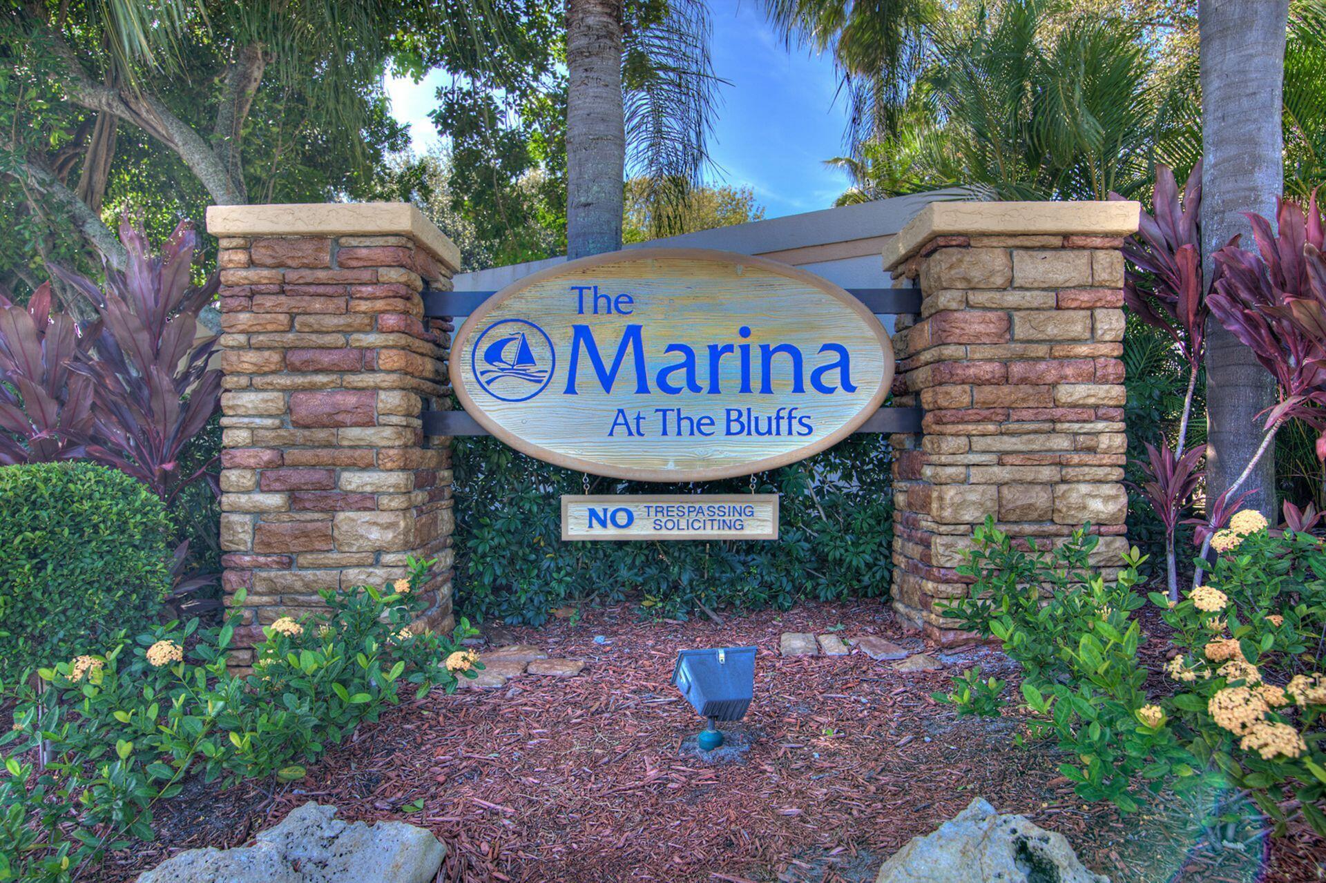 601 Seafarer Circle 302
