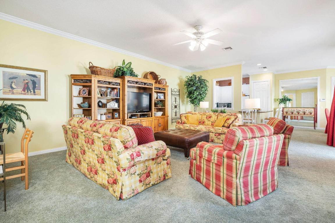 242 New Haven Boulevard