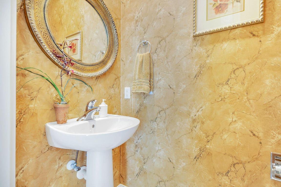 242 New Haven Boulevard