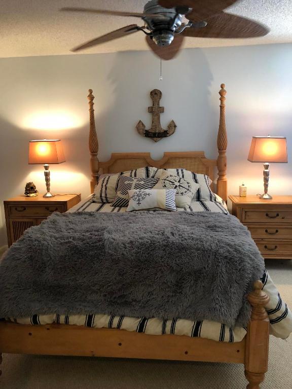 1216 Ocean Dunes Circle