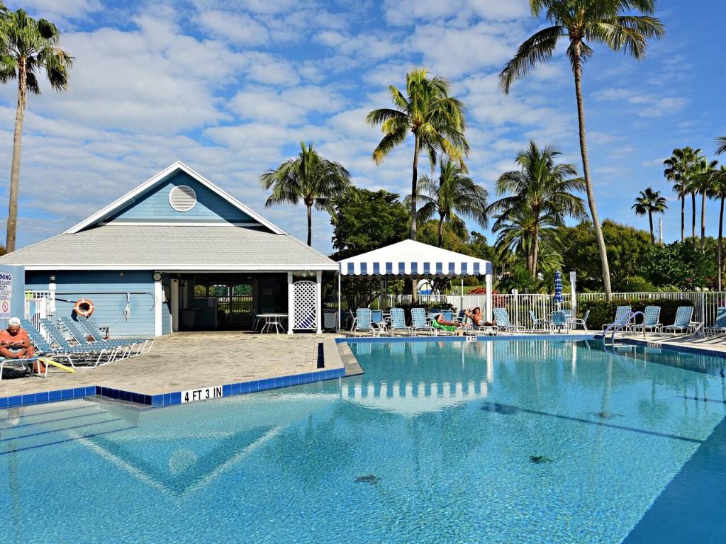 1101 Ocean Dunes Circle