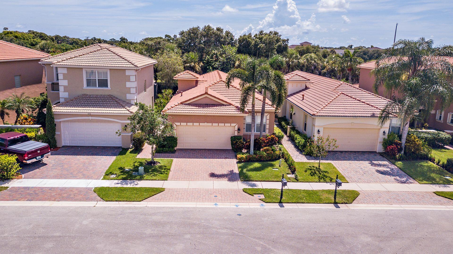 177 Isle Verde Way