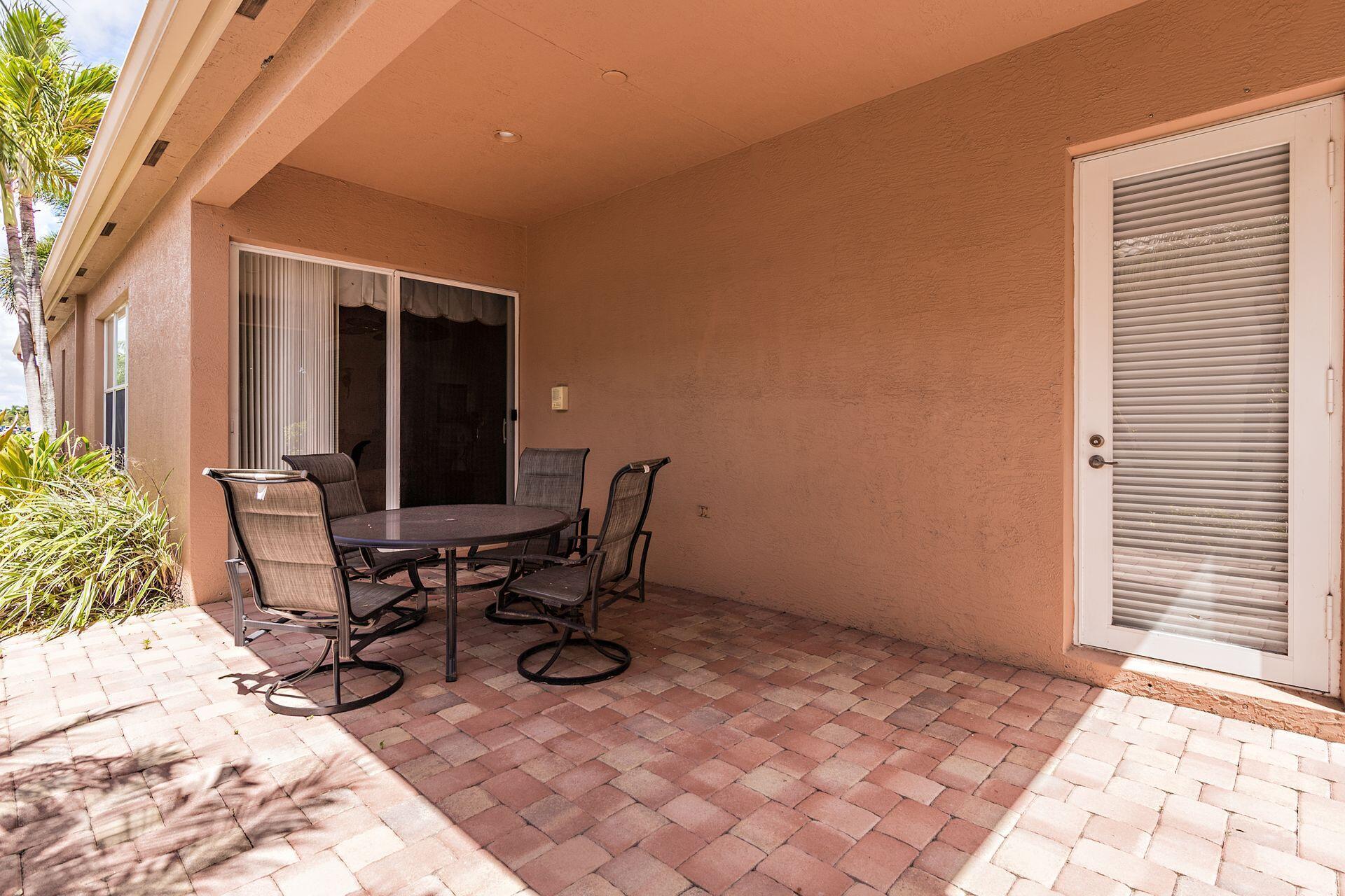 177 Isle Verde Way