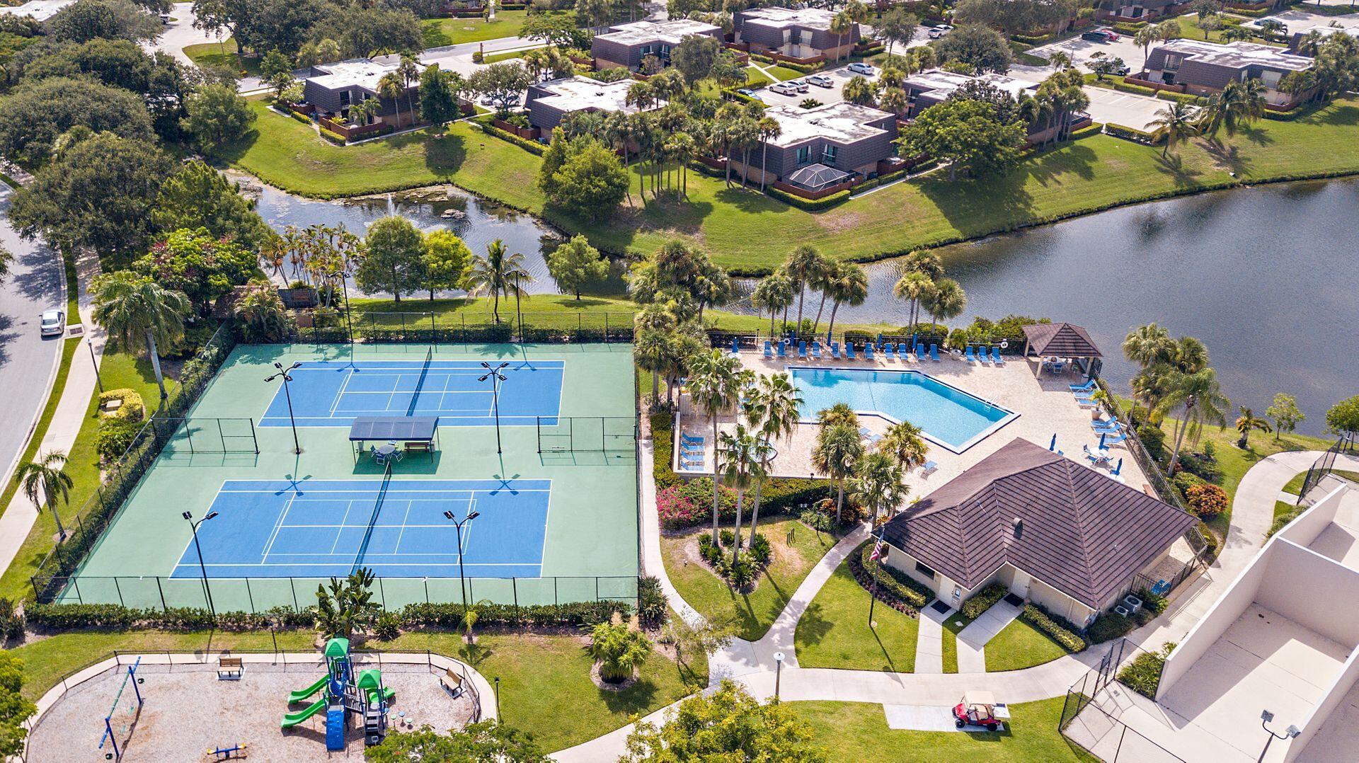 1523 15th Court 77a