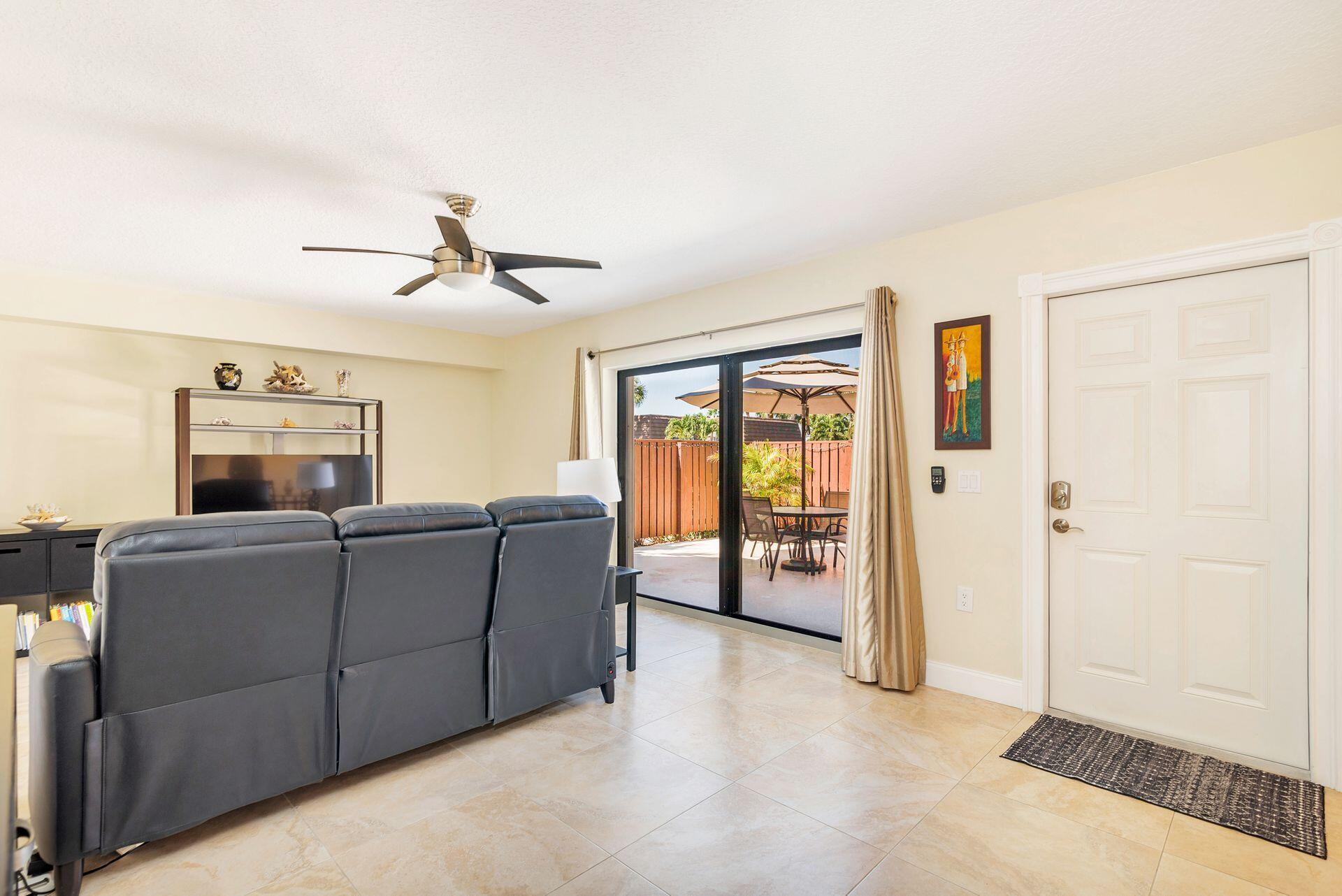 1523 15th Court 77a