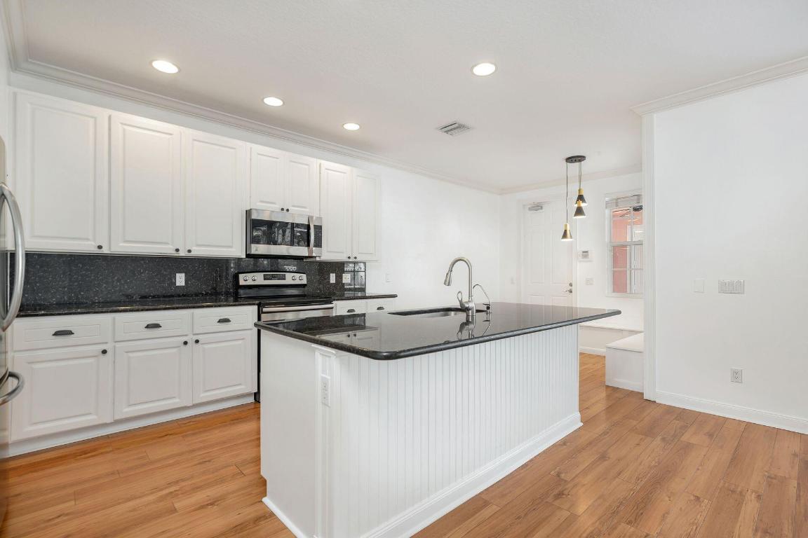 214 New Haven Boulevard