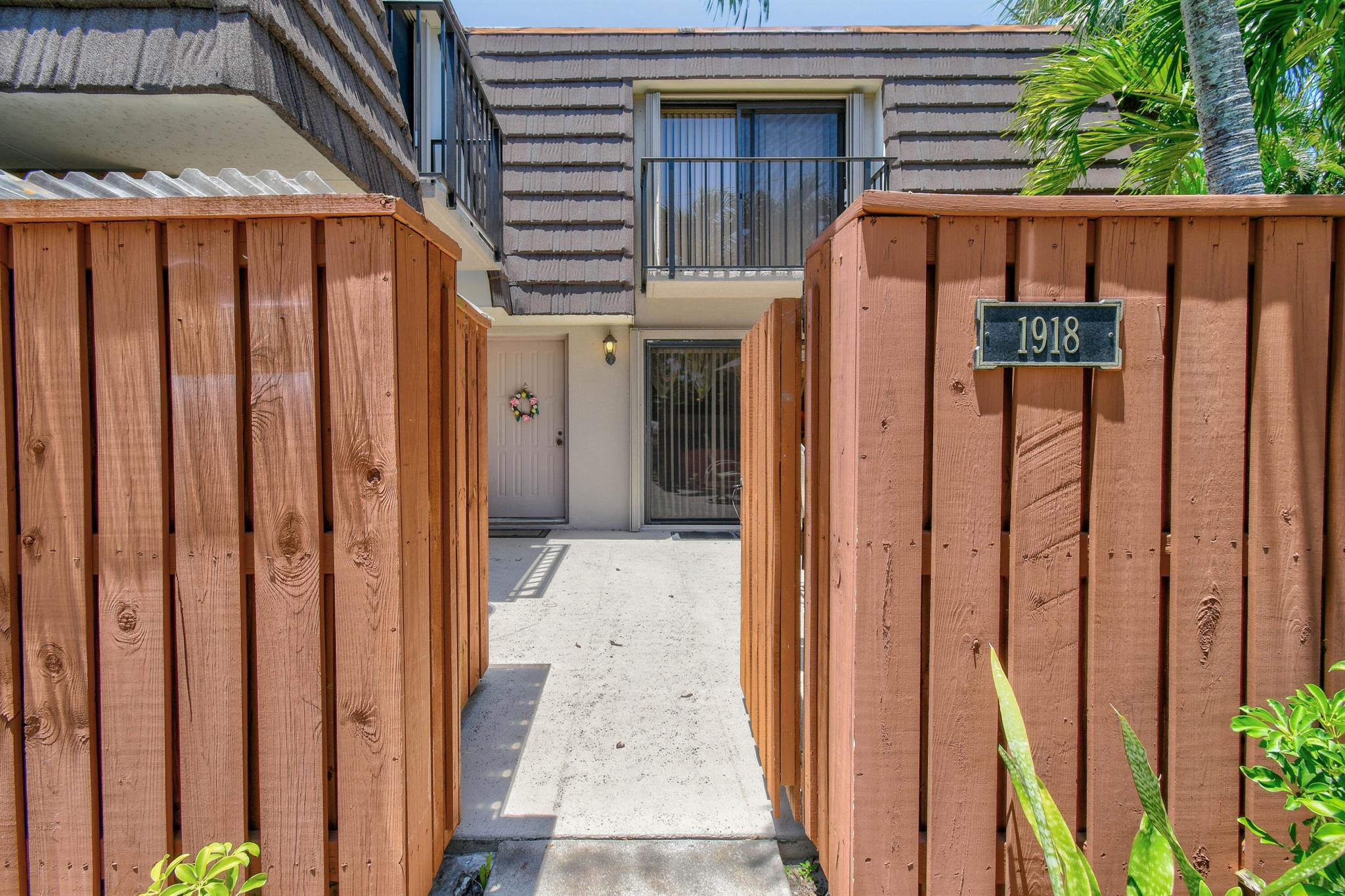 1918 19th Court 35b