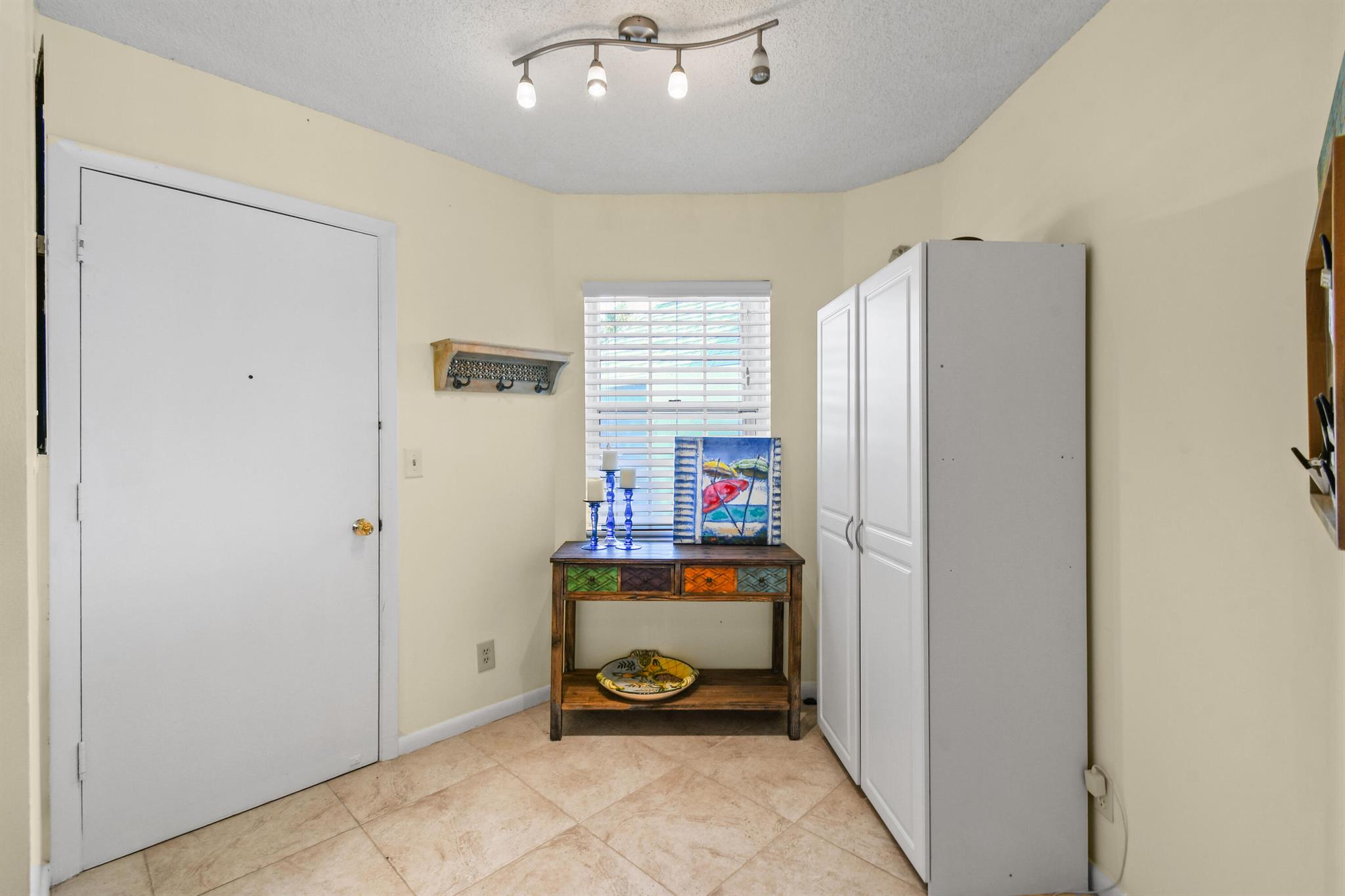 1216 Ocean Dunes Circle