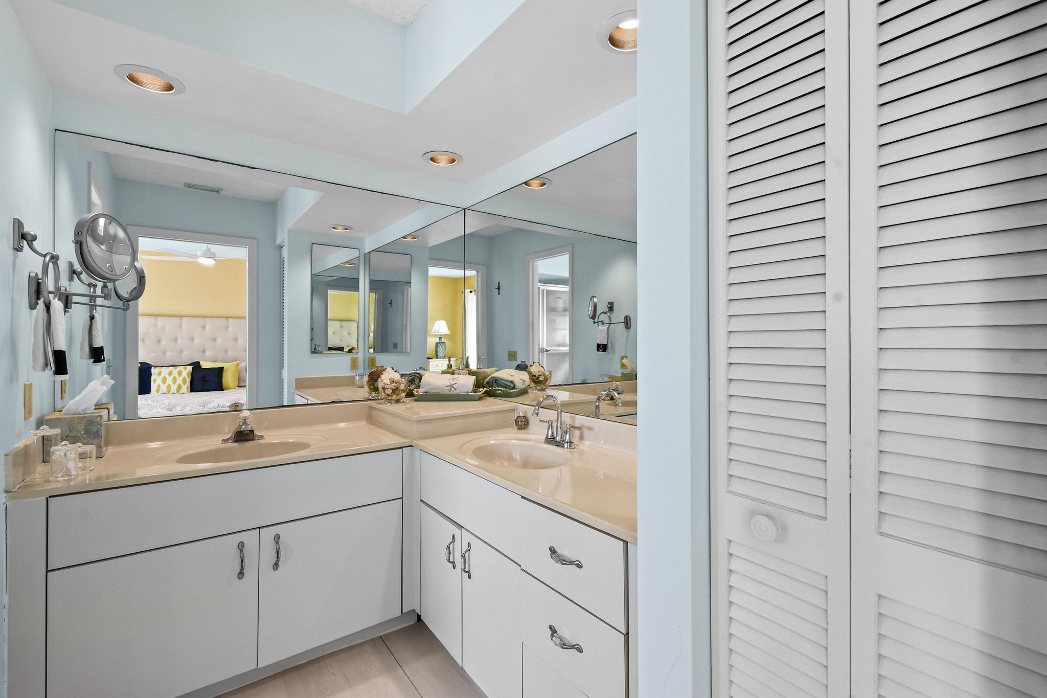 1216 Ocean Dunes Circle