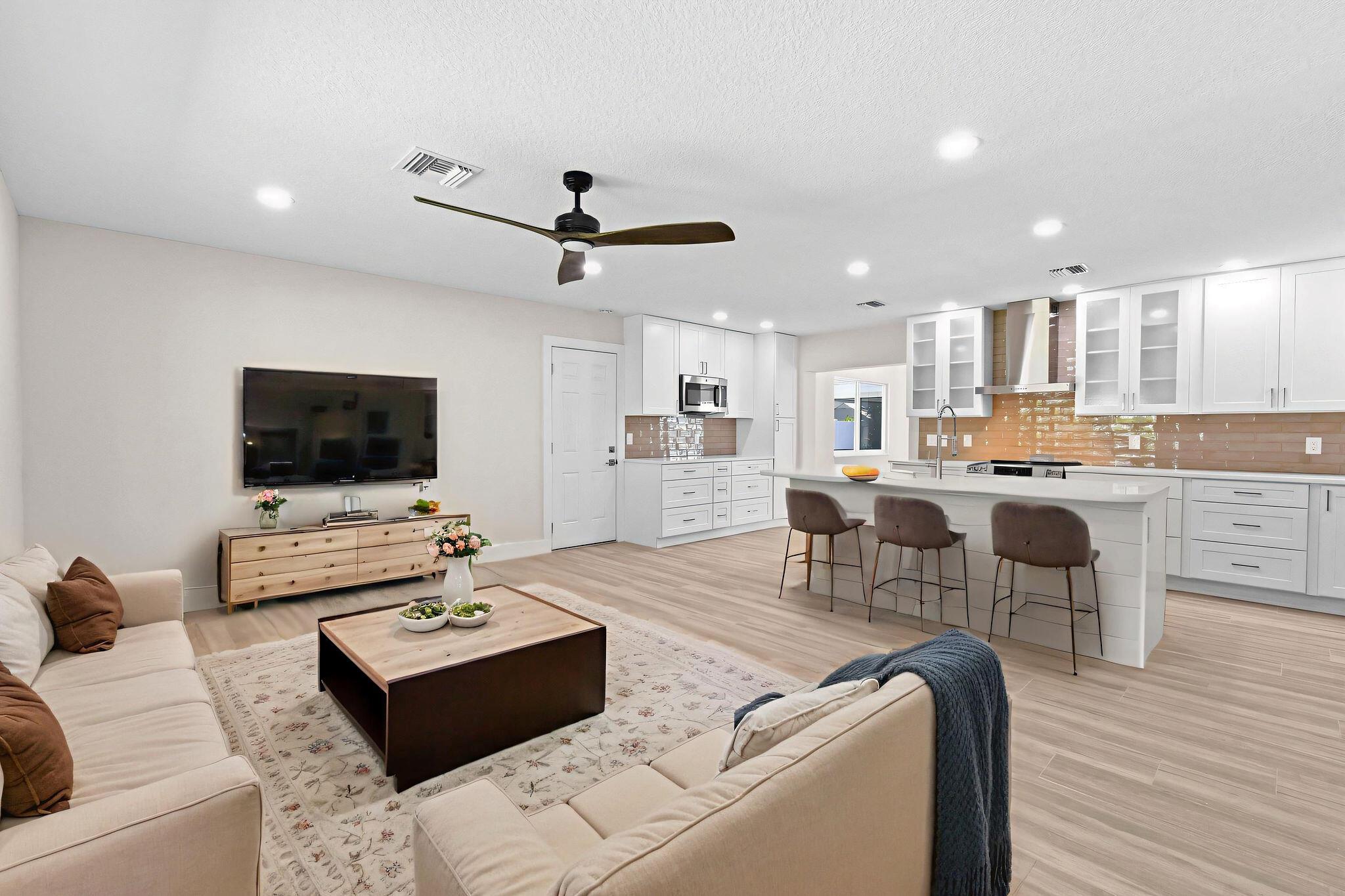 1522 Lance Road