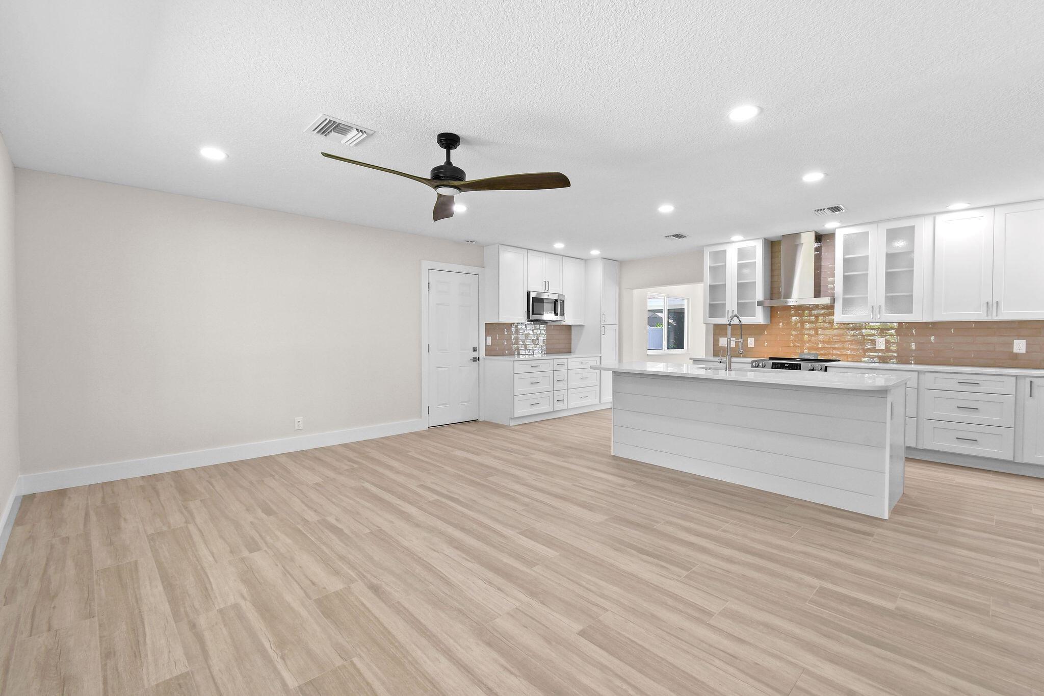 1522 Lance Road