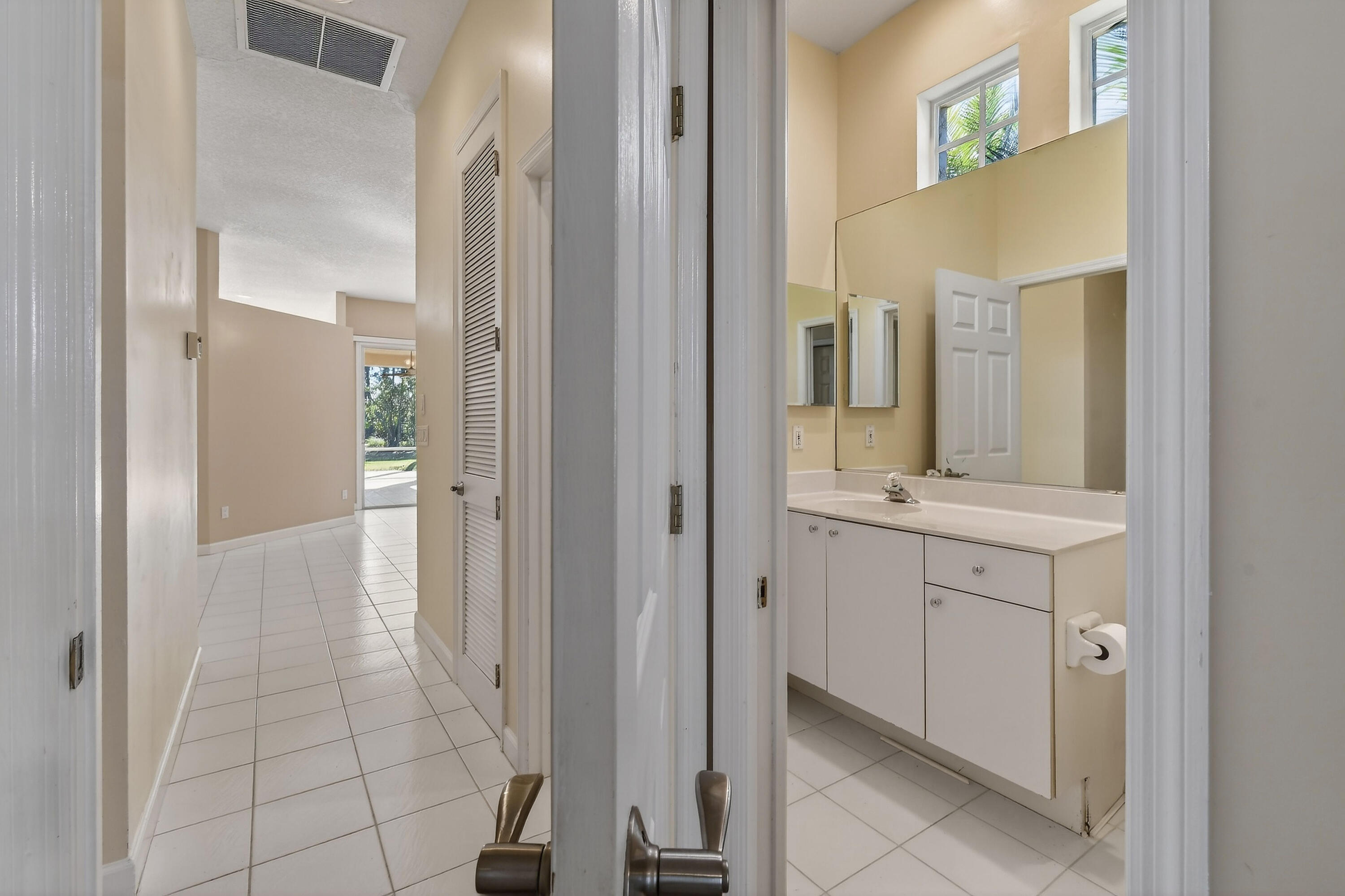 408 SW Horseshoe Bay, Port St. Lucie