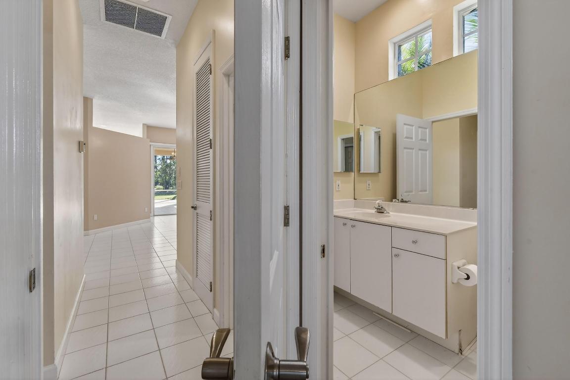 408 SW Horseshoe Bay, Port St. Lucie