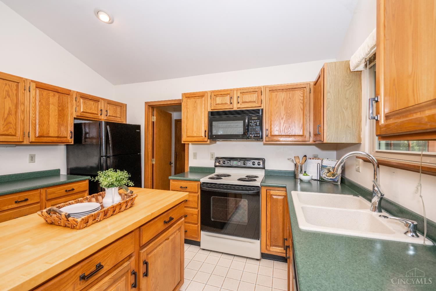 955 Woodcreek Drive