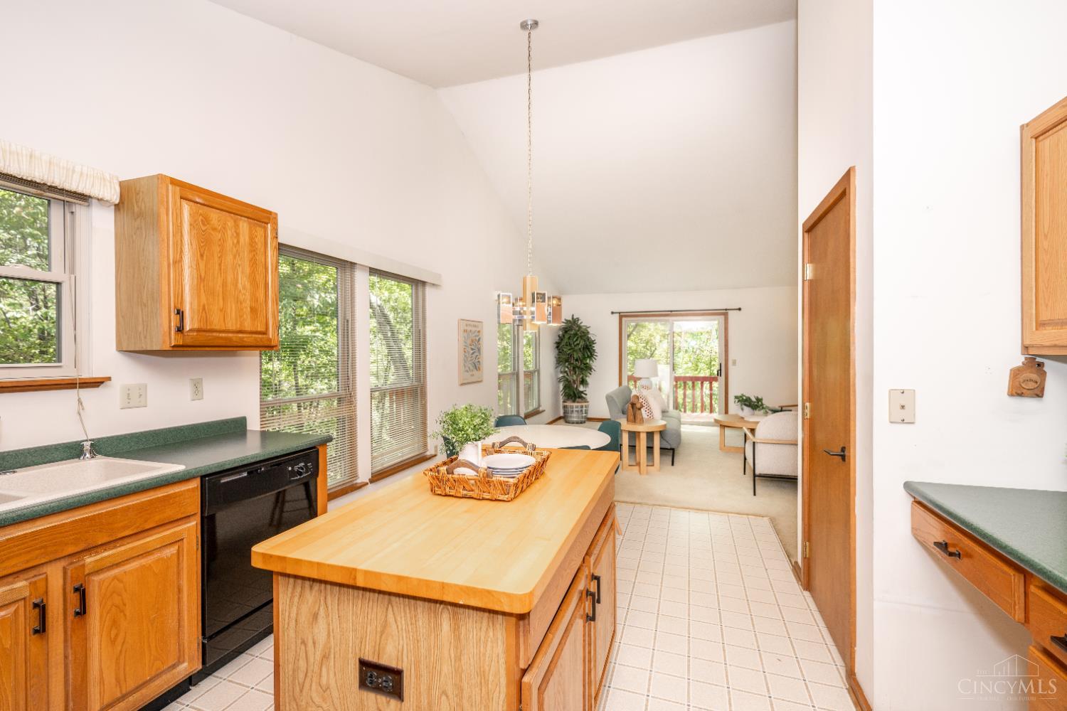 955 Woodcreek Drive