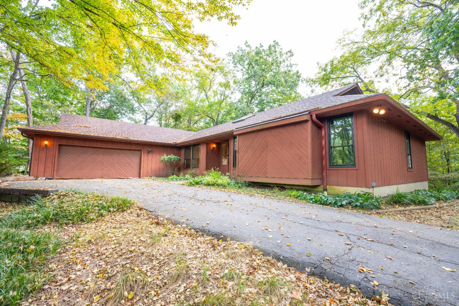 955 Woodcreek Drive