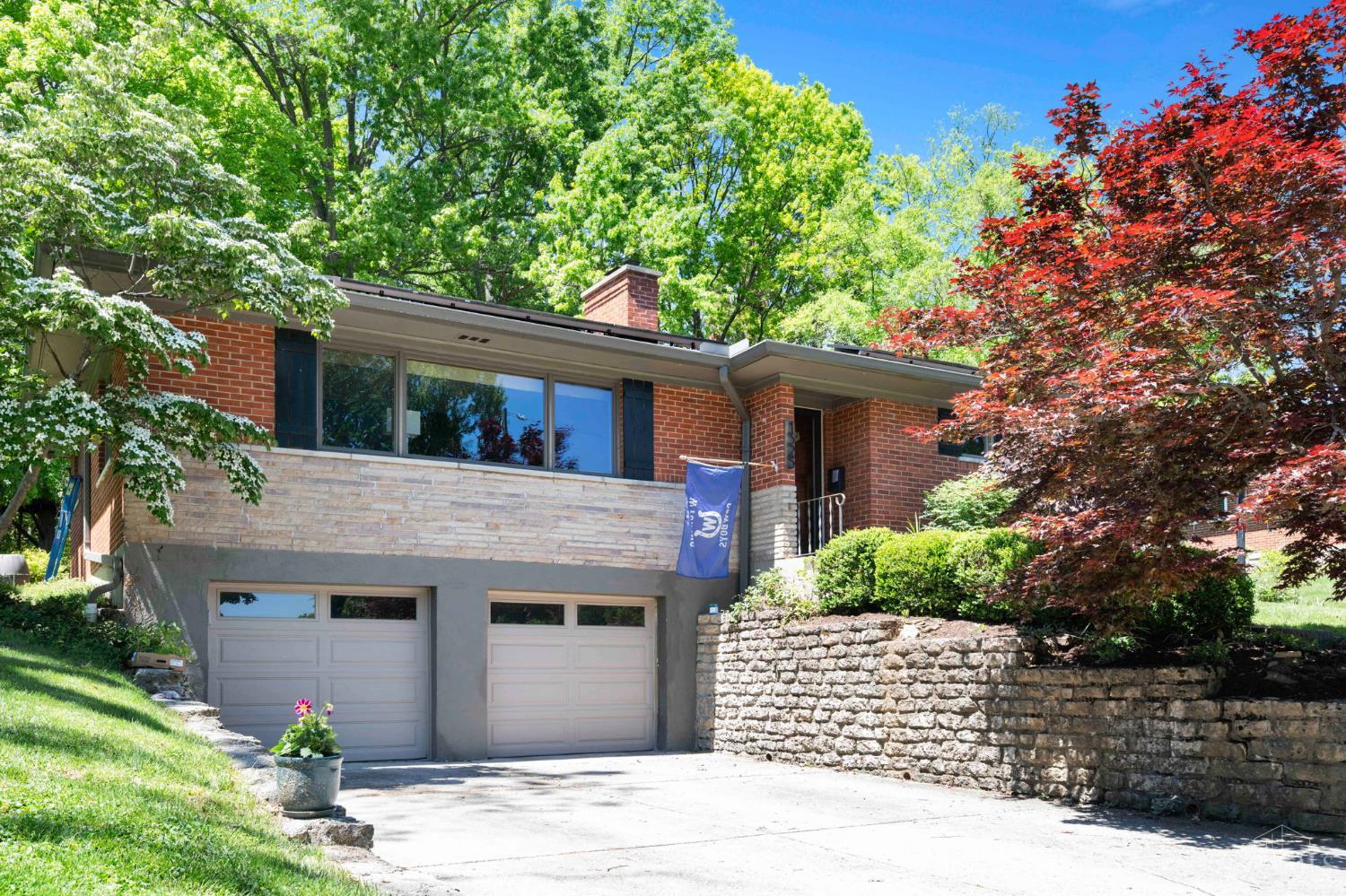 1325 Holman View Drive