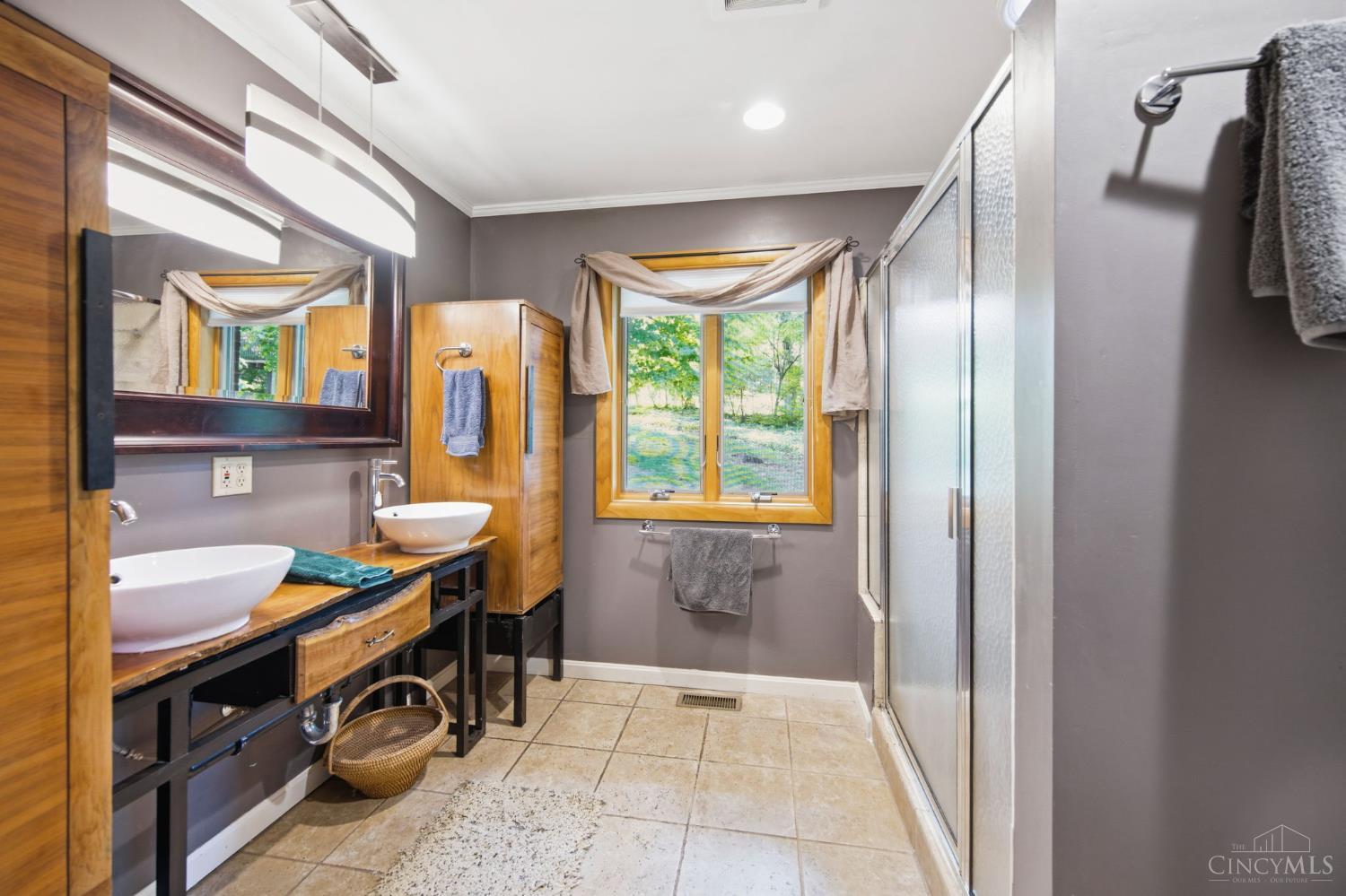 1325 Holman View Drive