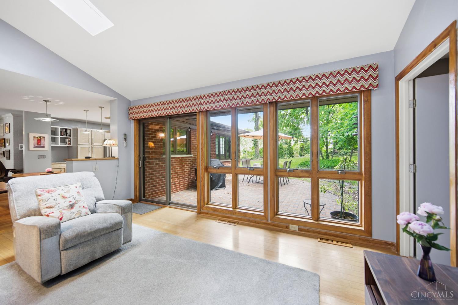1325 Holman View Drive