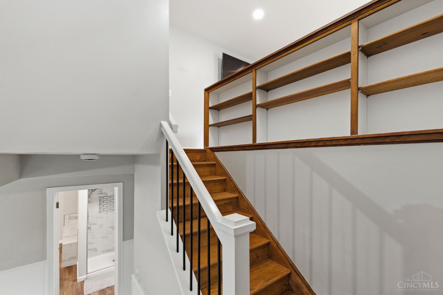 1204 Forest Court