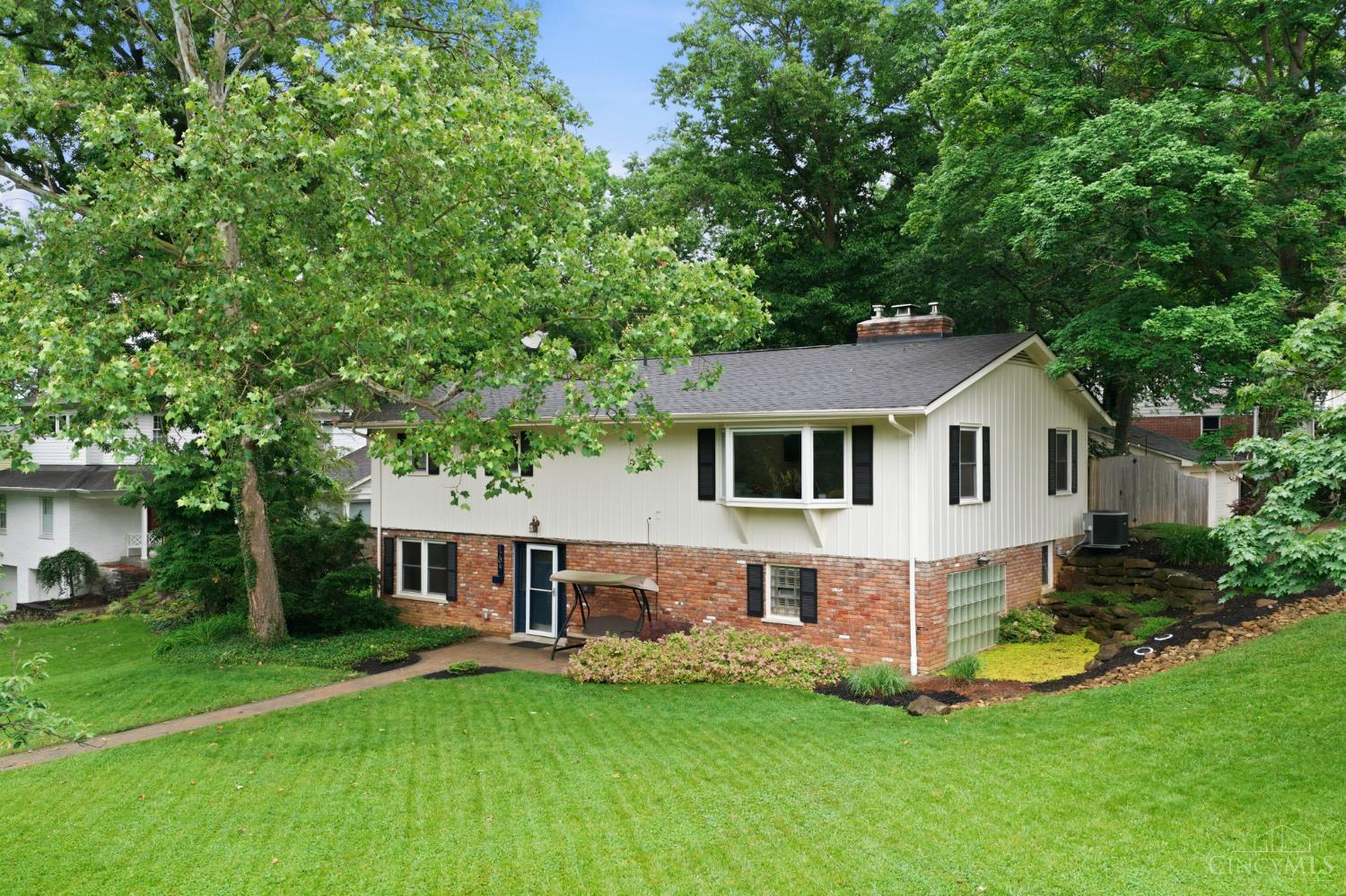 1204 Forest Court