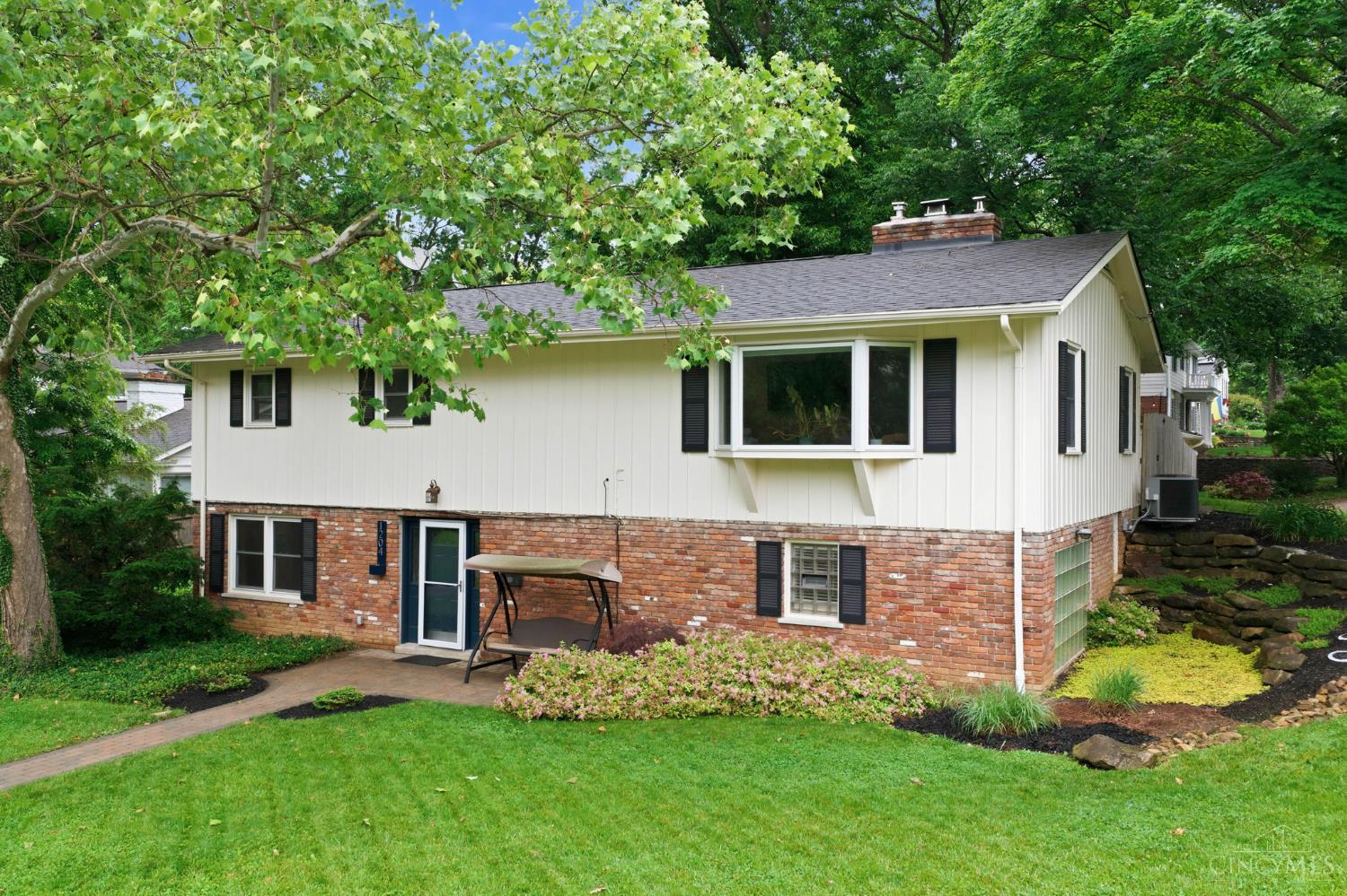 1204 Forest Court