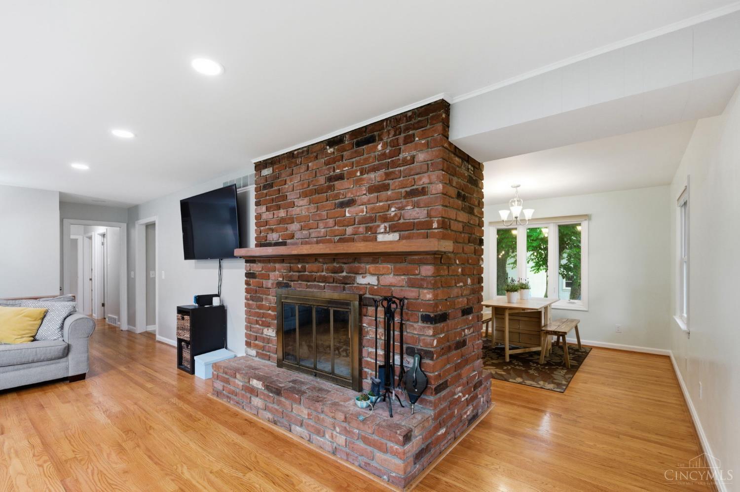 1204 Forest Court