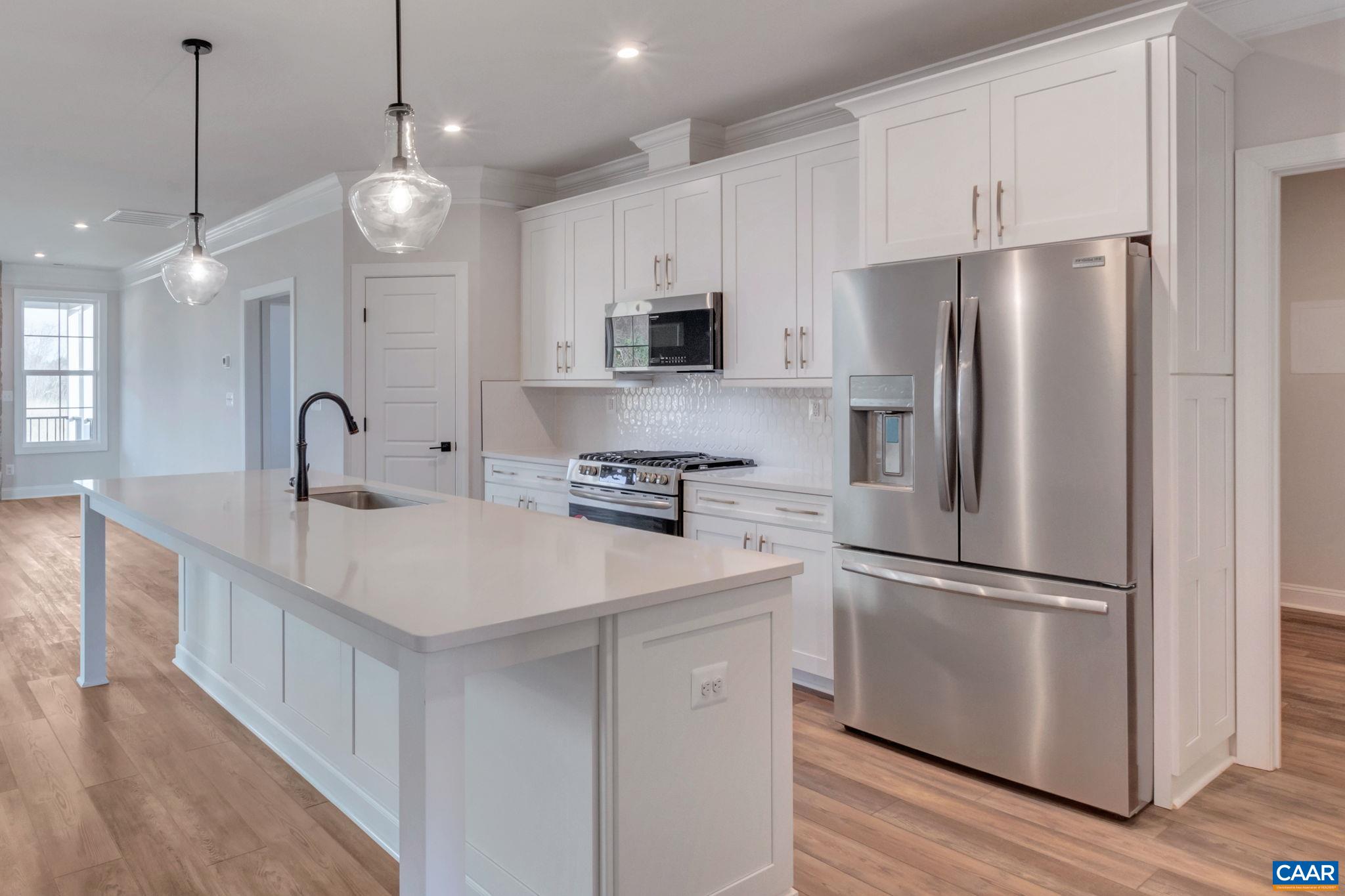 112 RIDGELINE DR