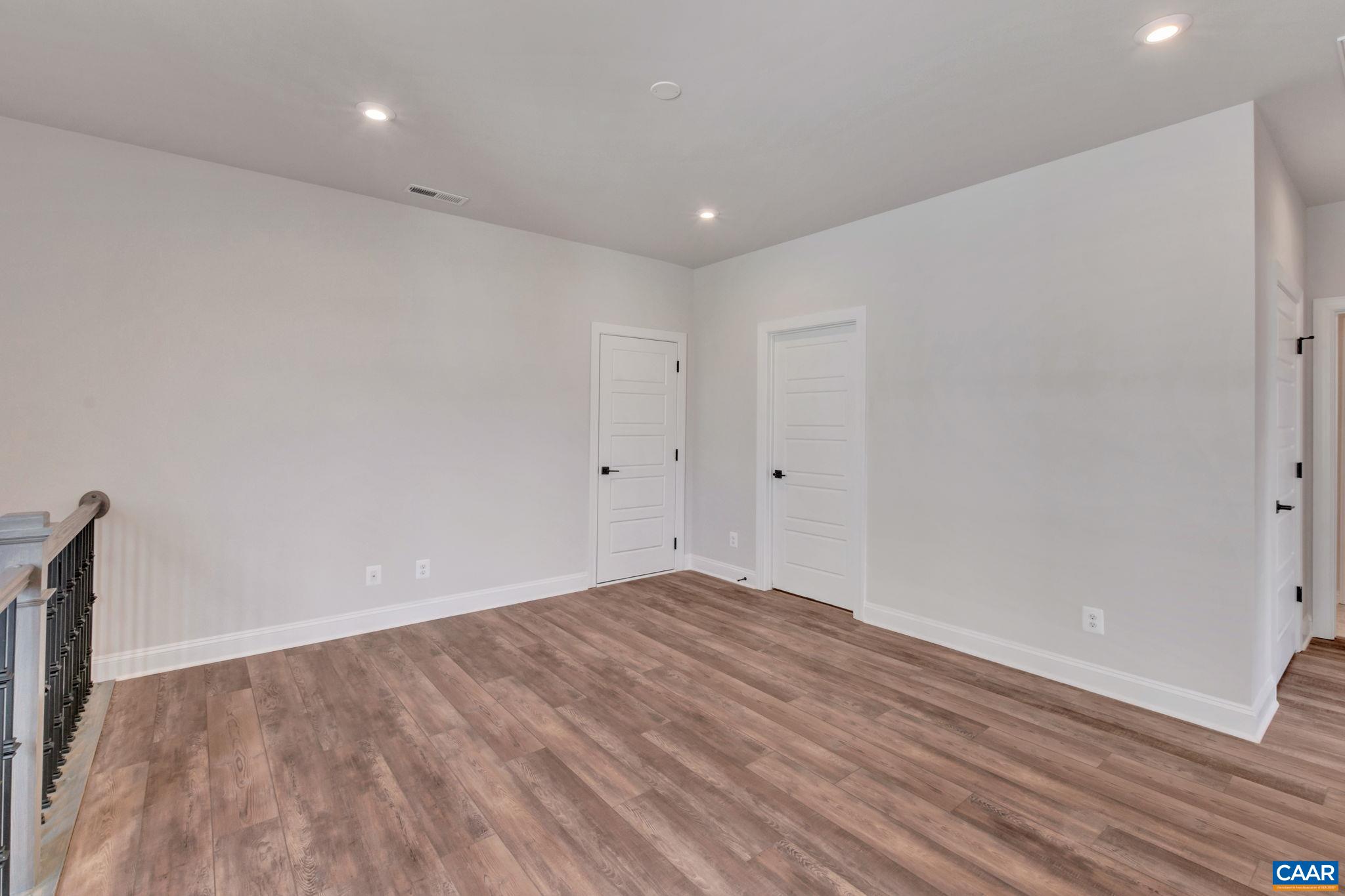 112 RIDGELINE DR