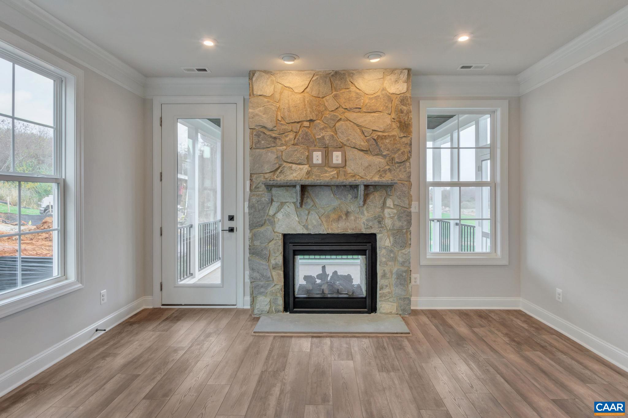 112 RIDGELINE DR