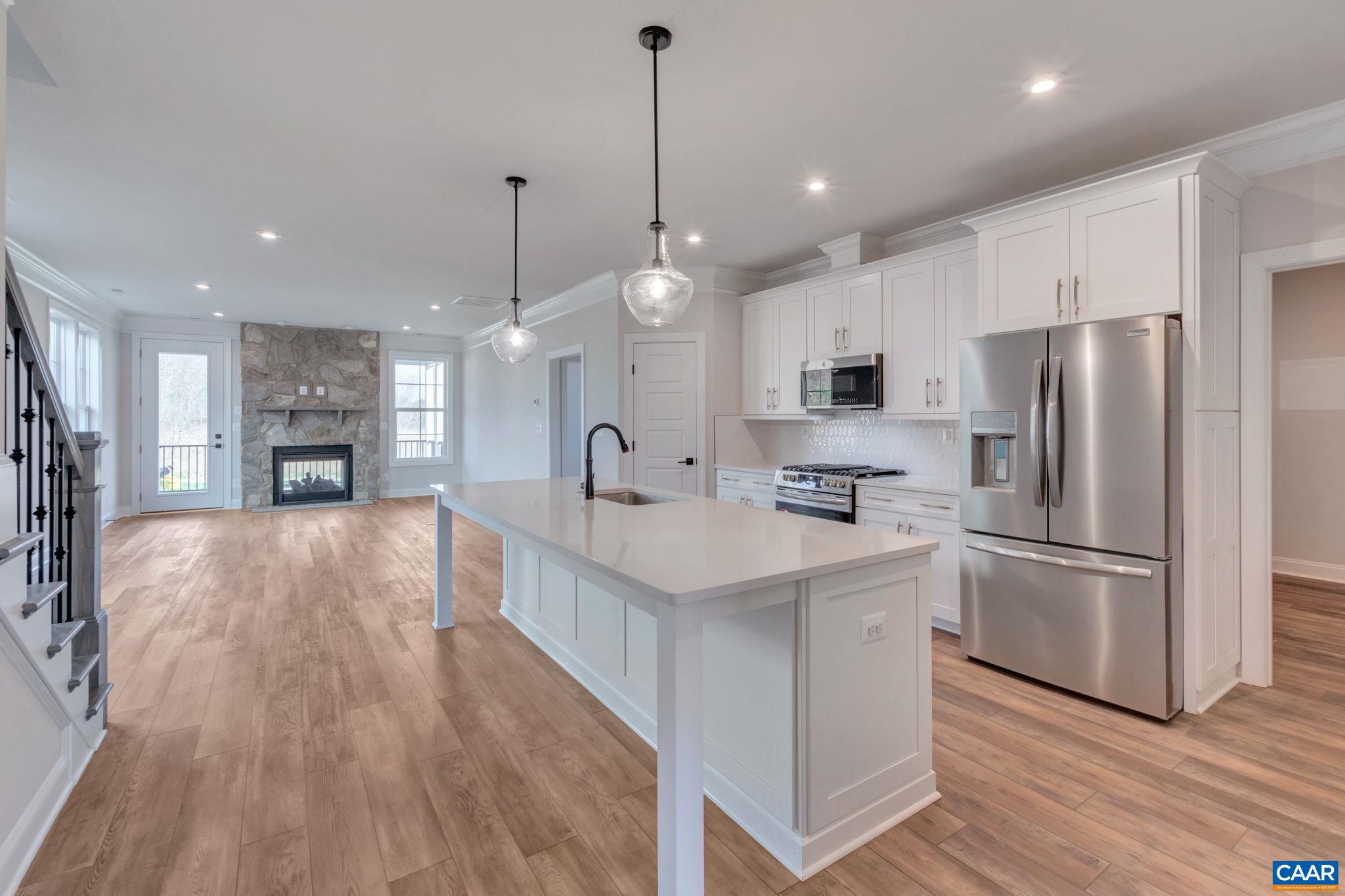 112 RIDGELINE DR