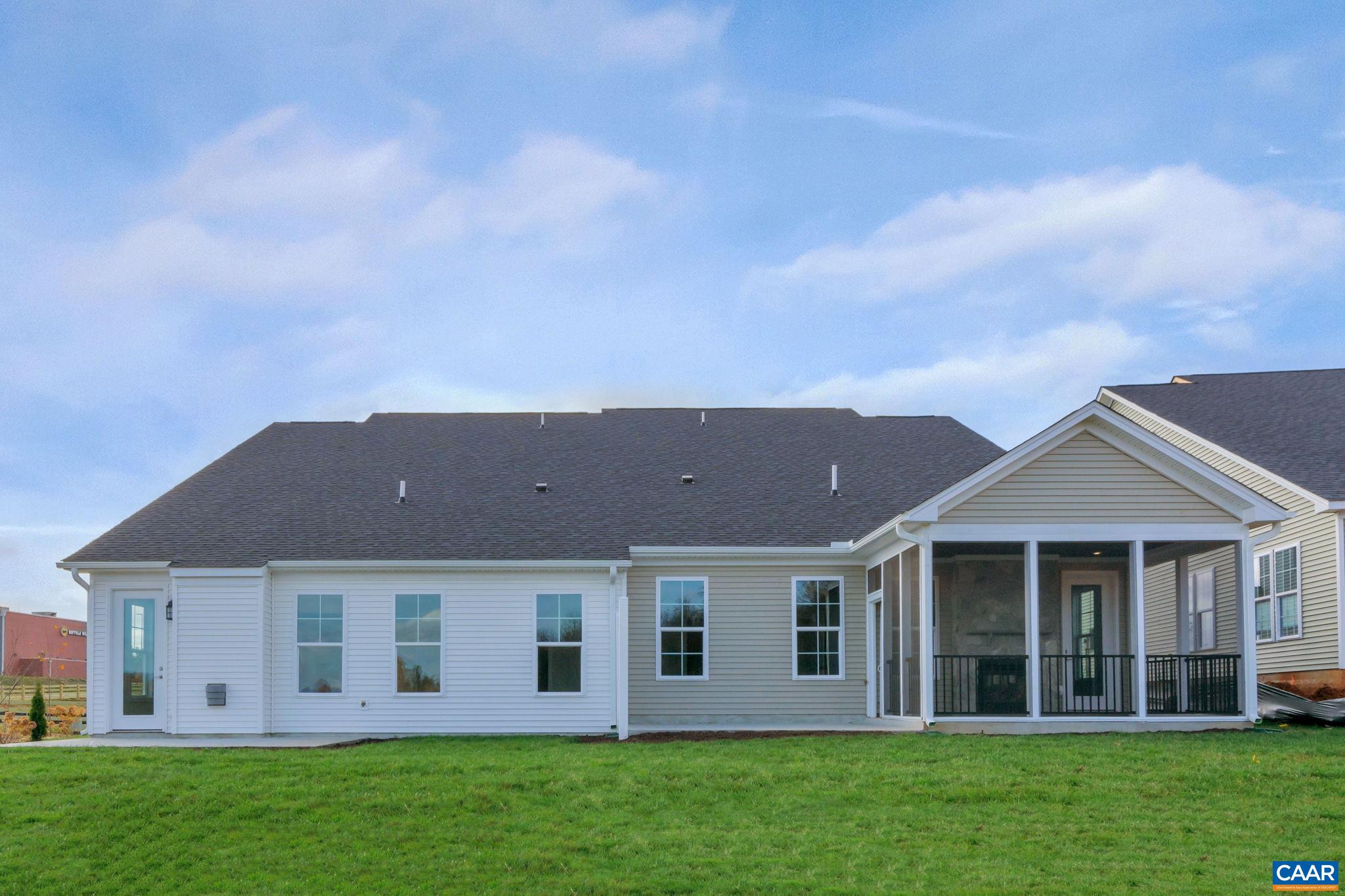 112 RIDGELINE DR