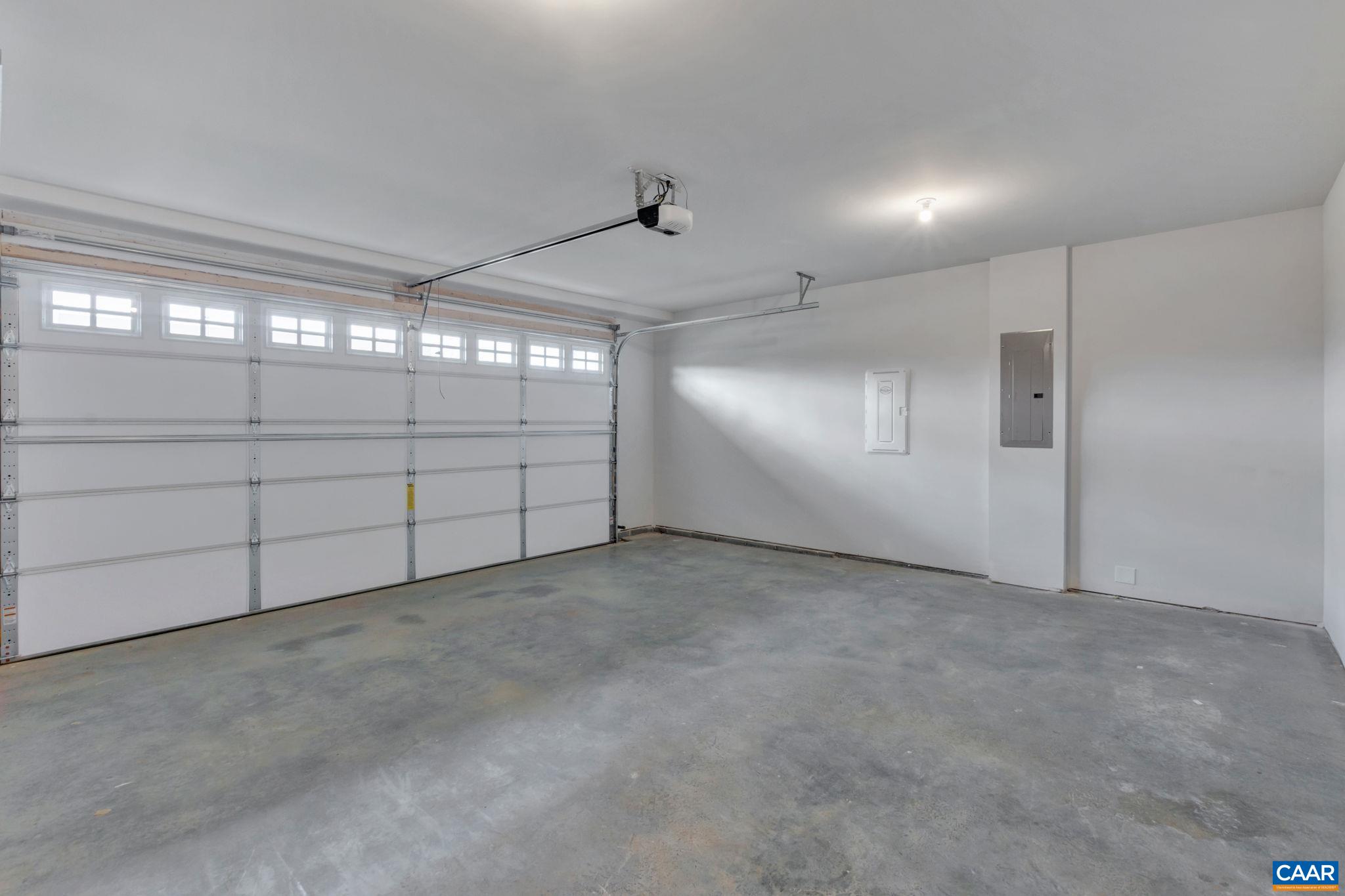 112 RIDGELINE DR